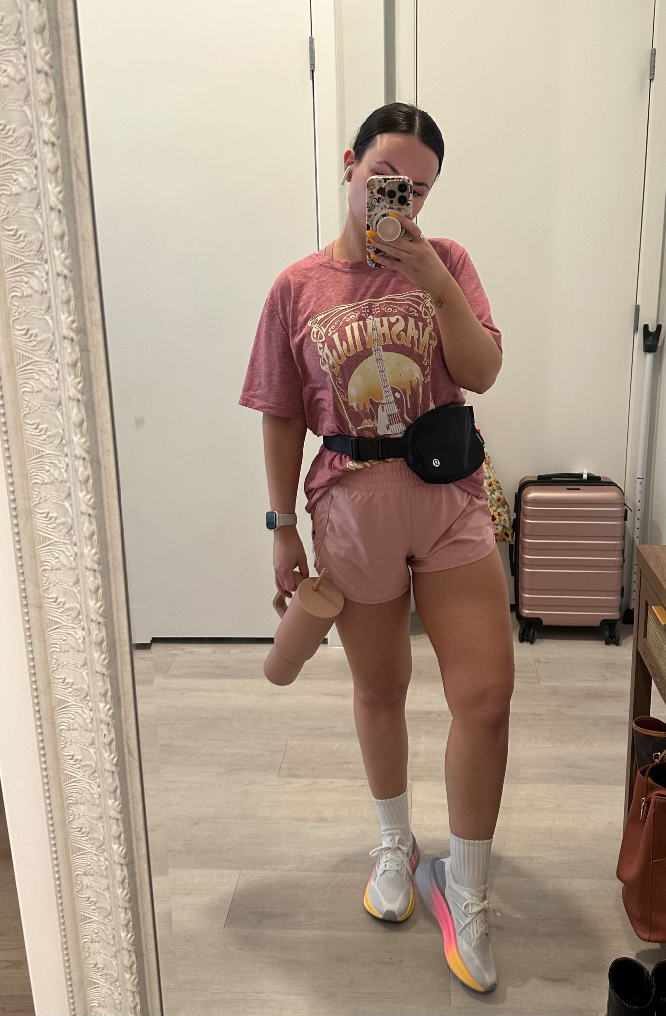 a lil pink moment for today’s running outfit 🏃🏻‍♀️💕

#LTKFindsUnder50 #LTKShoeCrush #LTKActive