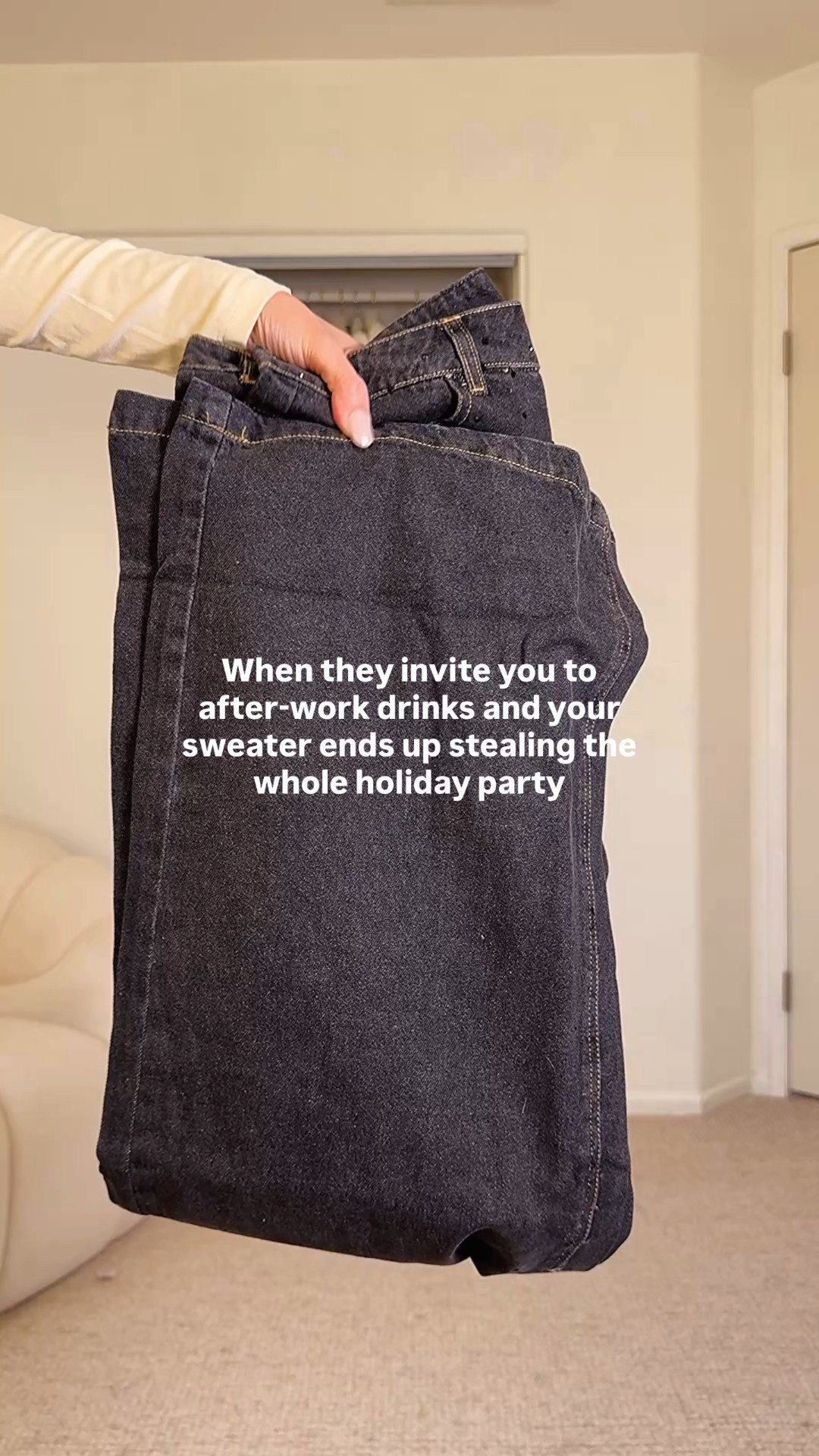 When after-work drinks turn into a full holiday party… and suddenly your sweater is the main character ✨ The moment I put this on, I knew it was going to be one of those pieces—cozy in the front, unexpected in the back, and guaranteed to get compliments all night.

This blue open-back sweater is the perfect mix of festive and effortless, the kind of piece that makes you look polished even when you weren’t planning on dressing up. I’m wearing a size S, and it sits just right: relaxed, comfy, and still super flattering.

The jeans are very comfortable, wearing size M and they fit like a glove 🤎

If you’ve been looking for that one elevated sweater that can take you from the office to holiday cocktails without missing a beat… this is it. Save this for your next winter outfit idea ❄️✨
#HolidayOutfit #WinterStyle #AfterWorkDrinks #CozyChic
#ad
@fashionandicon 
#fashionandicon

➡️Here are my body measurements for your reference:
Bra: 32C (81 cm)
Waist:26" (66 cm)
Hips: 38" (96.5 cm)
Height: 5'7" (170 cm)
🤎
.

