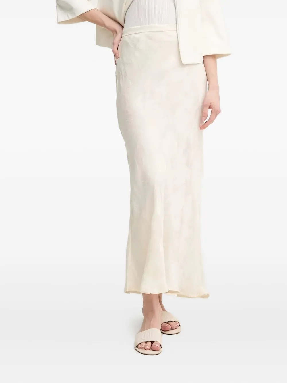 Hoss Intropia Embossed Satin Maxi Skirt | Neutrals | FARFETCH BR | Farfetch (BR)