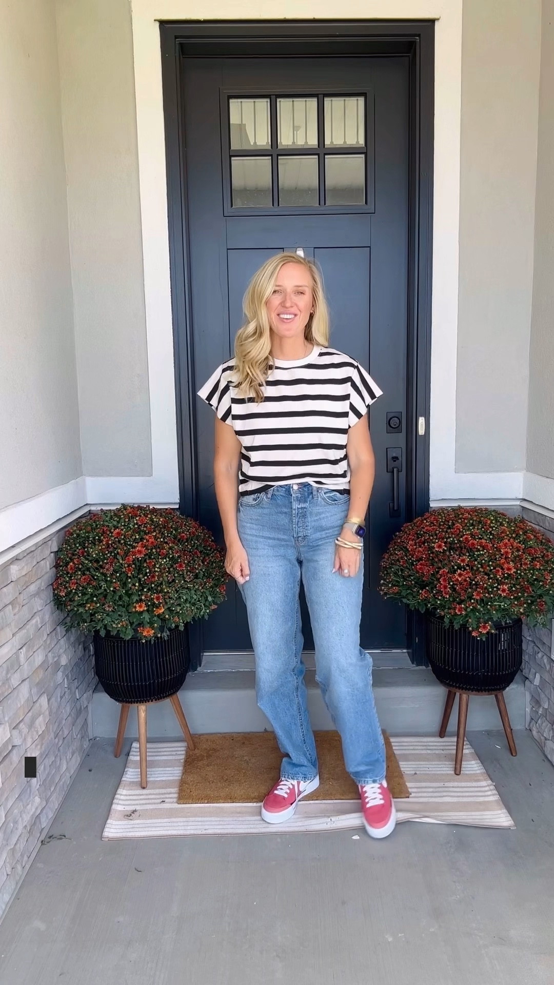 Everything on sale!!! Size small top, size 8 denim 

#LTKSaleAlert #LTKFindsUnder50 #LTKSeasonal