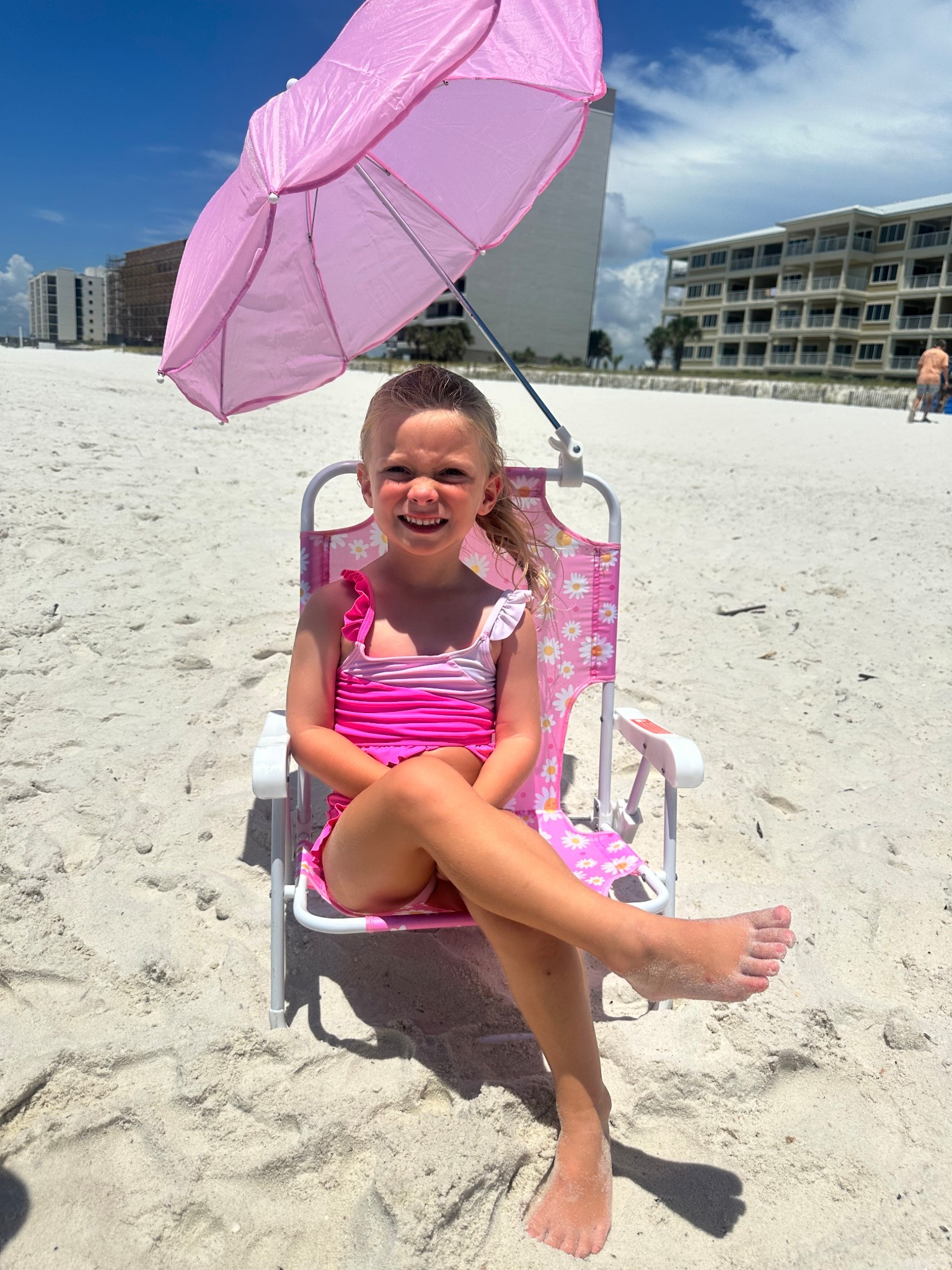 toddler beach necessity 🩷 #beachessentials #toddler #toddlerfinds #toddlergirl #toddlerbeachfinds #amazonfinds 