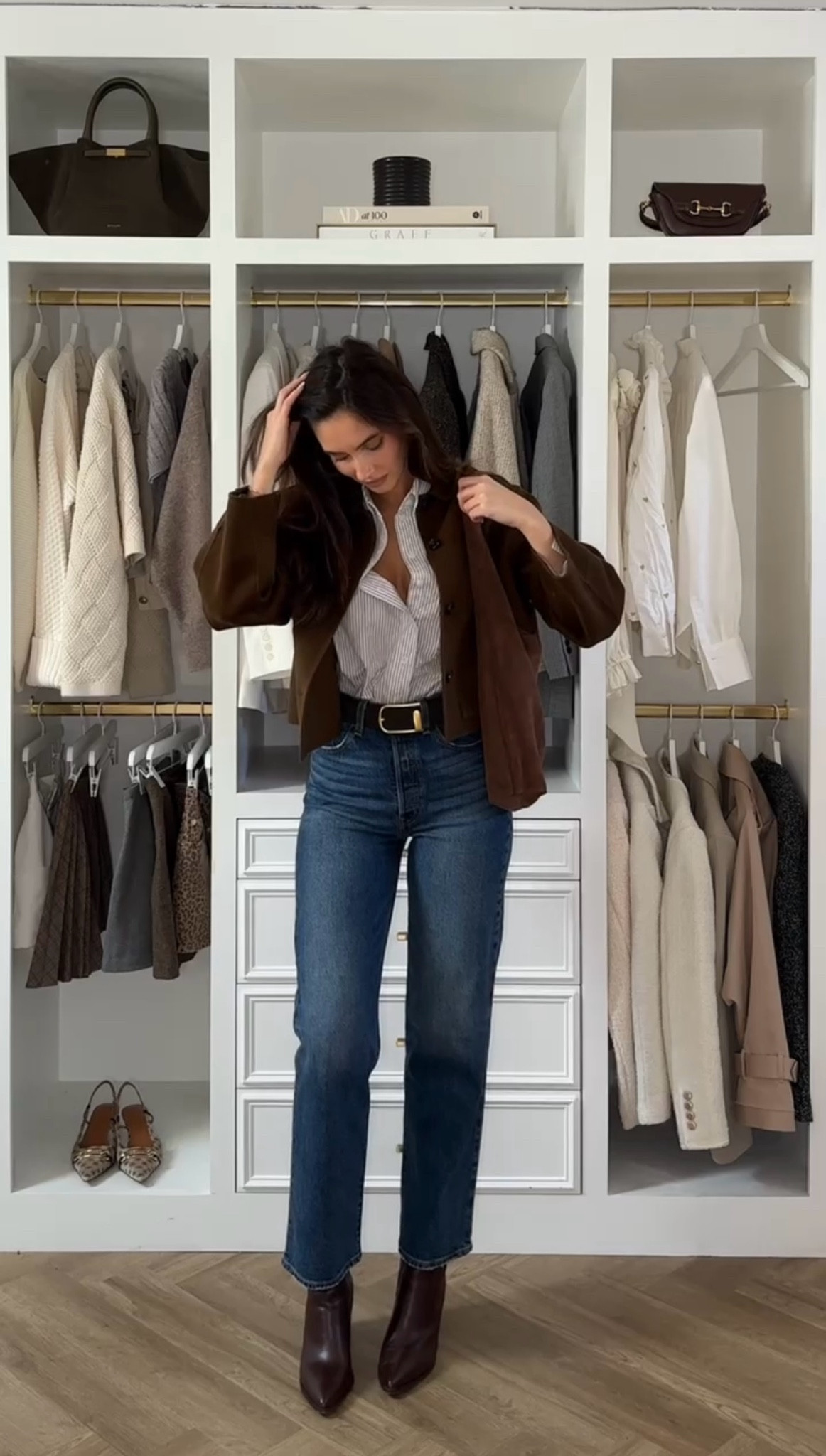 Workwear but make it autumn 🍂 classic stripe shirt with Levi’s blue jeans and a yummy chocolate jacket from Cos#LTKautumn #FashionMonth

#LTKworkwear