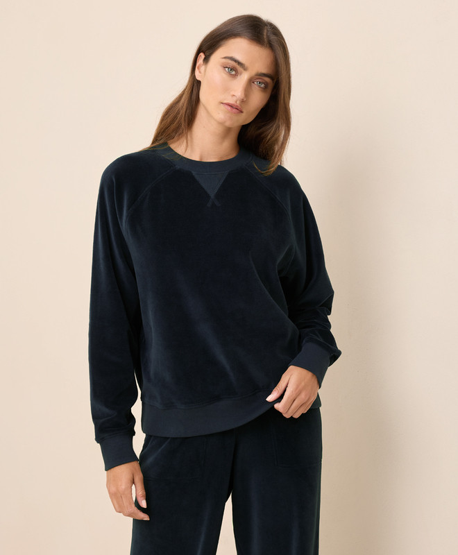 Women’s Pure Velour Crew Sweatshirt made with Organic Cotton | Pact | Pact Apparel