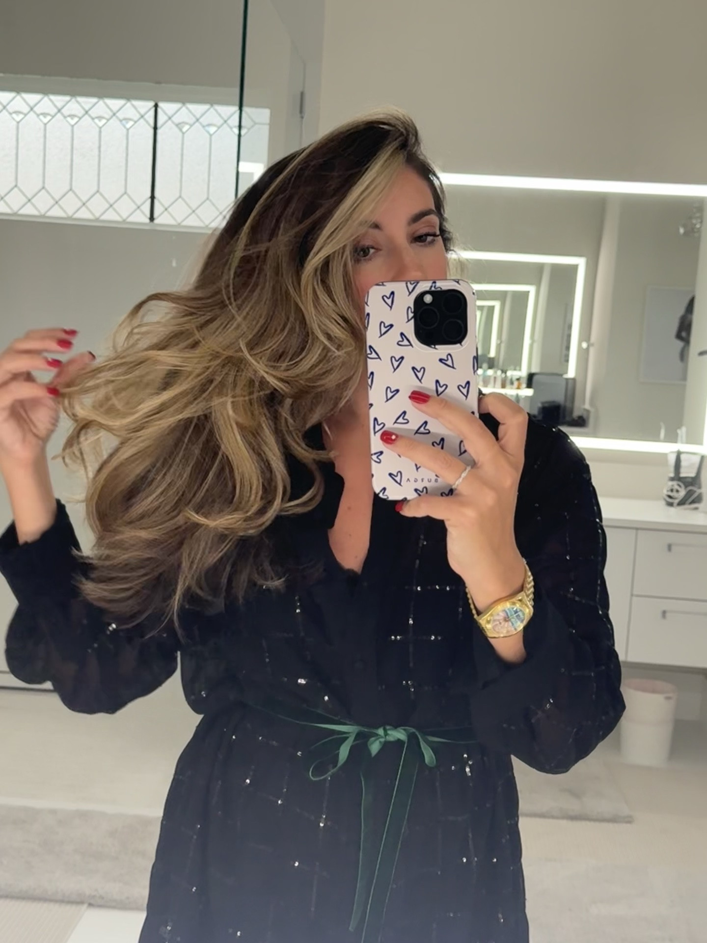 Express blowout with T3. Put hair in a pony with silk scrunchie, take sections and wrap in the hot roller. Wait 30 mins and voila! 

#LTKstyletip #LTKbeauty