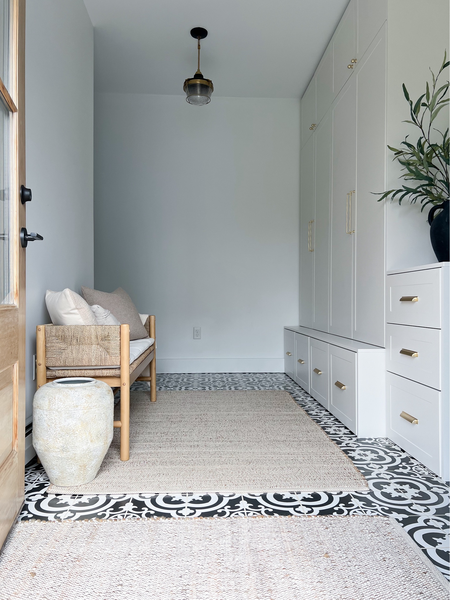 Mudroom progress!

#mudroom
#amazon 
#amazonfinds
#homedecor


#LTKhome #LTKsalealert