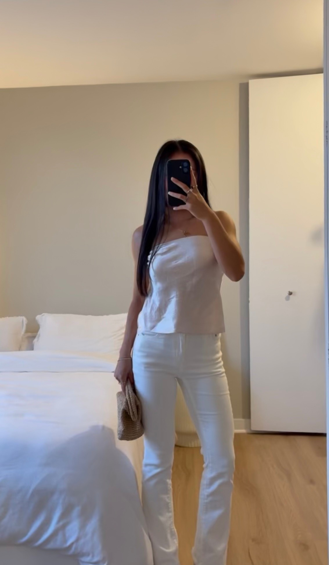 Summer going out outfit, top is Aritzia linked linen version 