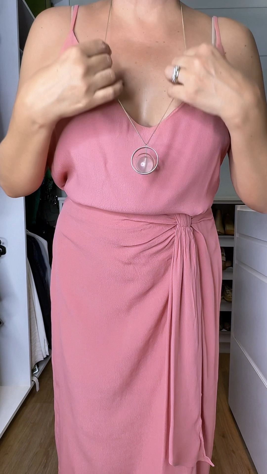 Um look que é a cara do verão.

Saia e blusa @mariafilo para @offpremium.

Para os links é só comentar QUERO ou comprar diretamente na minha lojinha da @ltk.brasil 

Cupom 10% desconto:
LETS10

#letslinharesstyle #letslinharesontheroad #ltkbrasil #offpremium #cupomoffpremium #pauloafonsobahia 

#LTKestilo50+ #FashionMonth #LTKbrasil