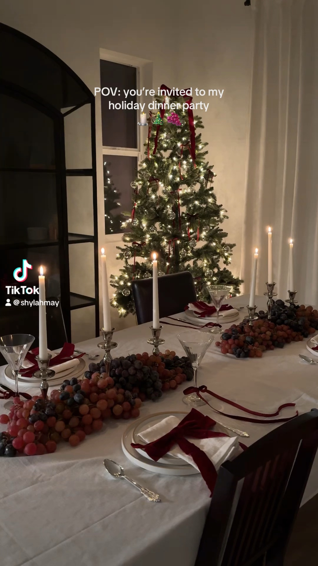 Holiday tablescape inspirationn

#LTKHoliday