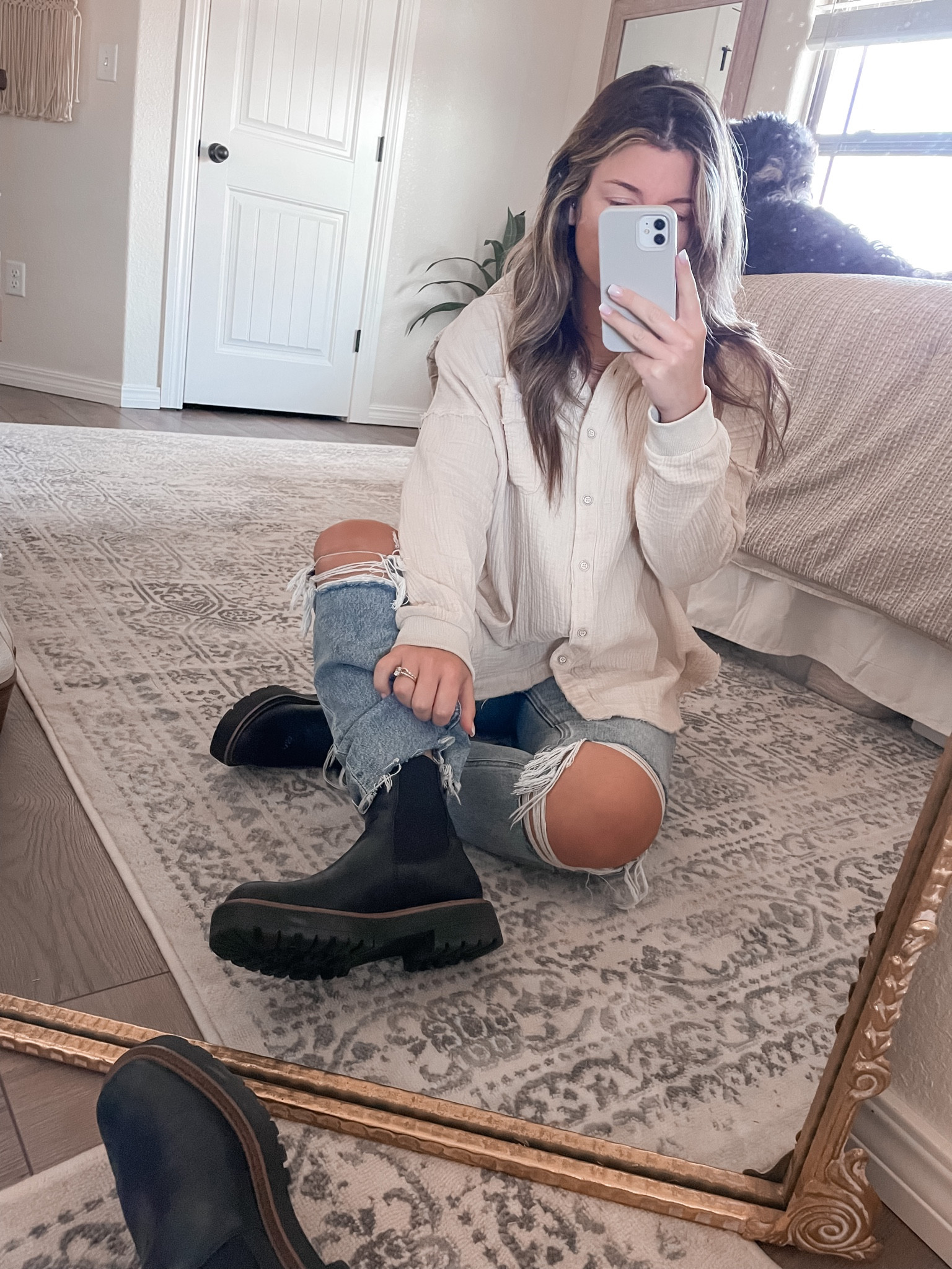 My GO TO fall/winter/rain boot. Waterproof Chelsea boots. Sam Edelman Laguna Chelsea Boot in leather black. I’ve had these for over a year and they still get compliments. Size 7.5

#LTKfit #LTKSeasonal #LTKshoecrush