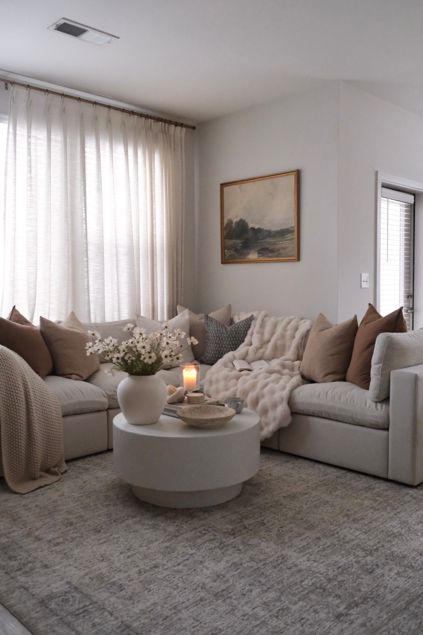 current living room details 🤍

#LTKHome #LTKSeasonal