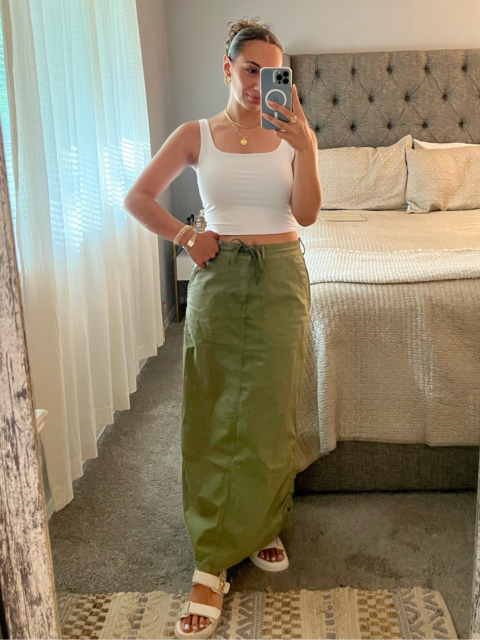 Maxi cargo skirt from American Eagle, cropped tank top from Amazon 

#LTKunder100 #LTKFind #LTKsalealert