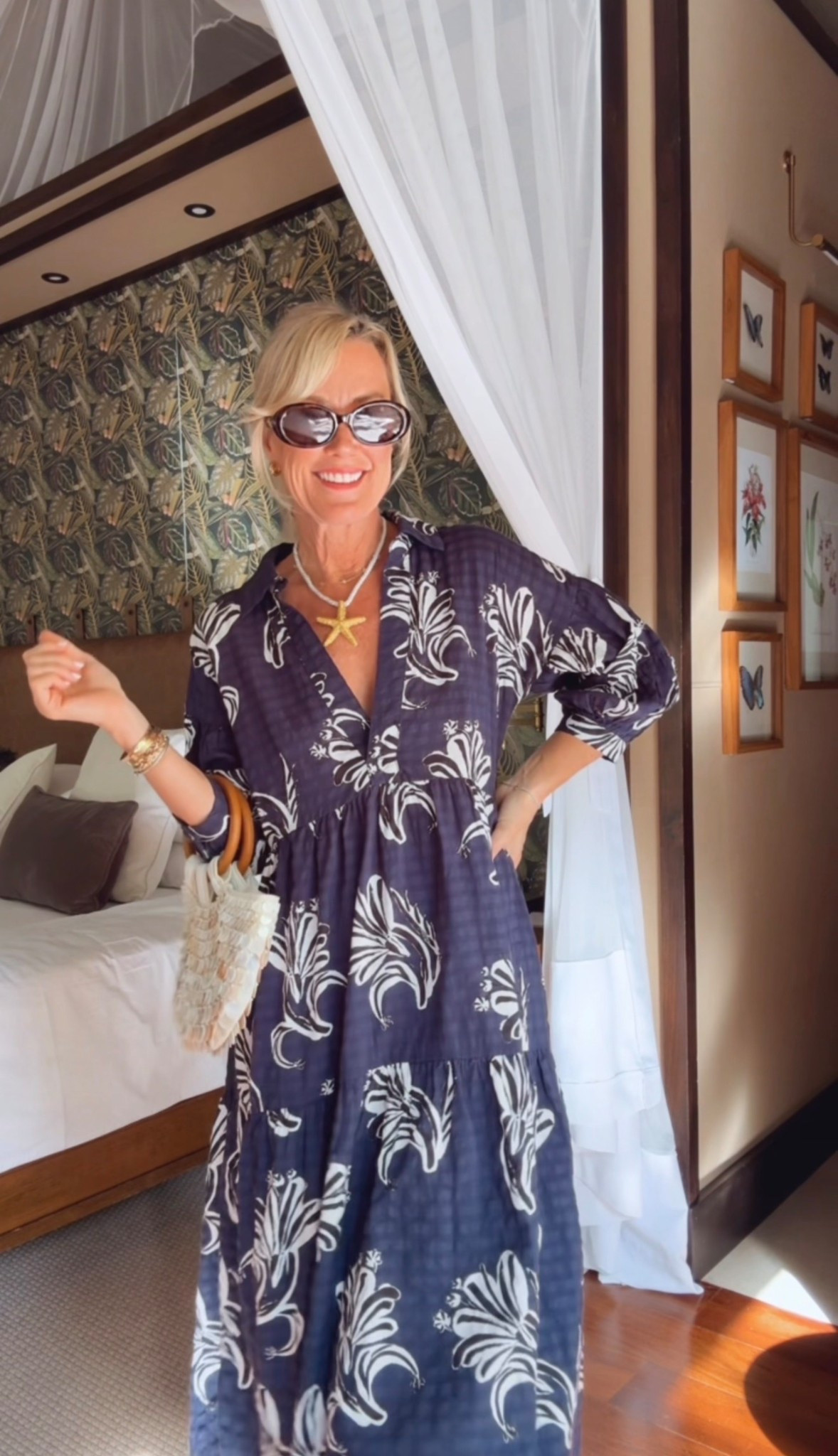 Everybody needs a good easy gauzy maxi dress that you can throw in your suitcase and it’s ready for vacation.

Dress: smalll