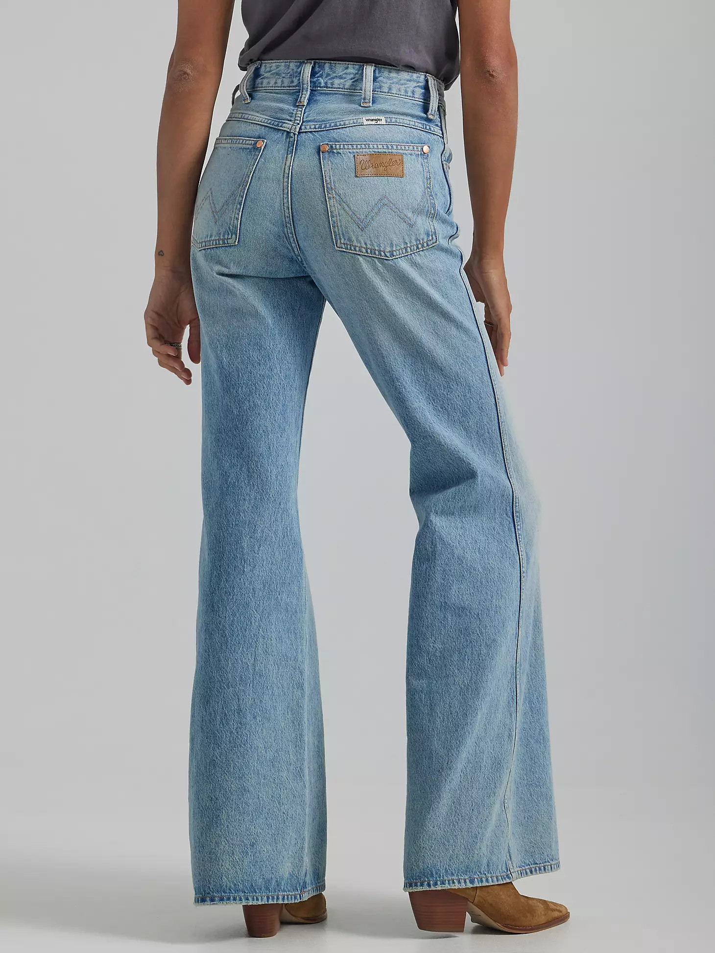 Women's Wrangler® Wanderer 622 High Rise Flare Jean in Honolua | Wrangler