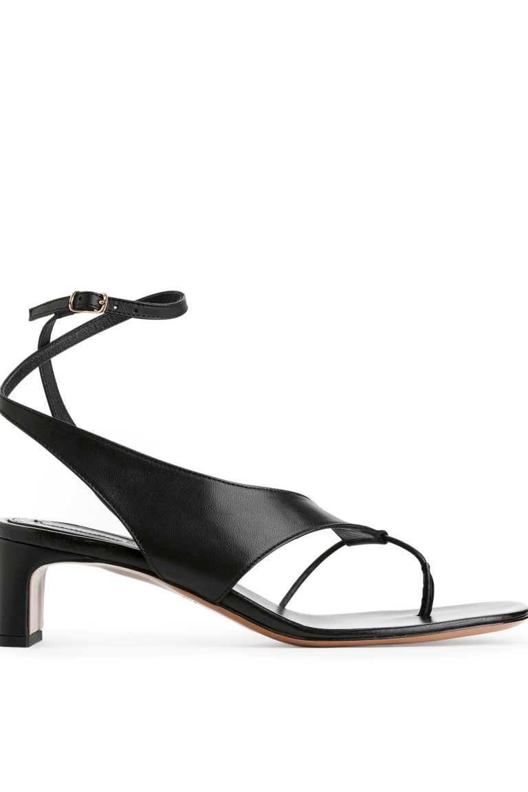 Leather Strap Sandals - Black - Ladies | H&M GB | H&M (UK, MY, IN, SG, PH, TW, HK)
