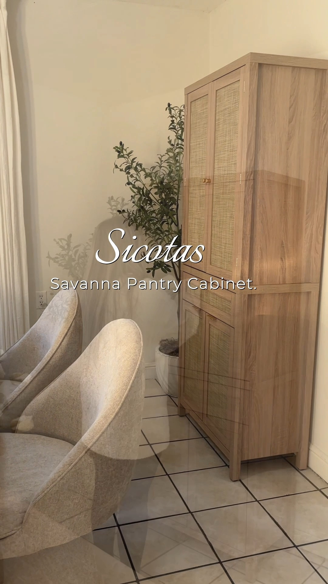 Loving the natural vibes 🌿
This Savanna Pantry Cabinet with rattan doors elevates any kitchen or dining space.

#NaturalDecor #PantryInspo #HomeOrganization #RattanLove