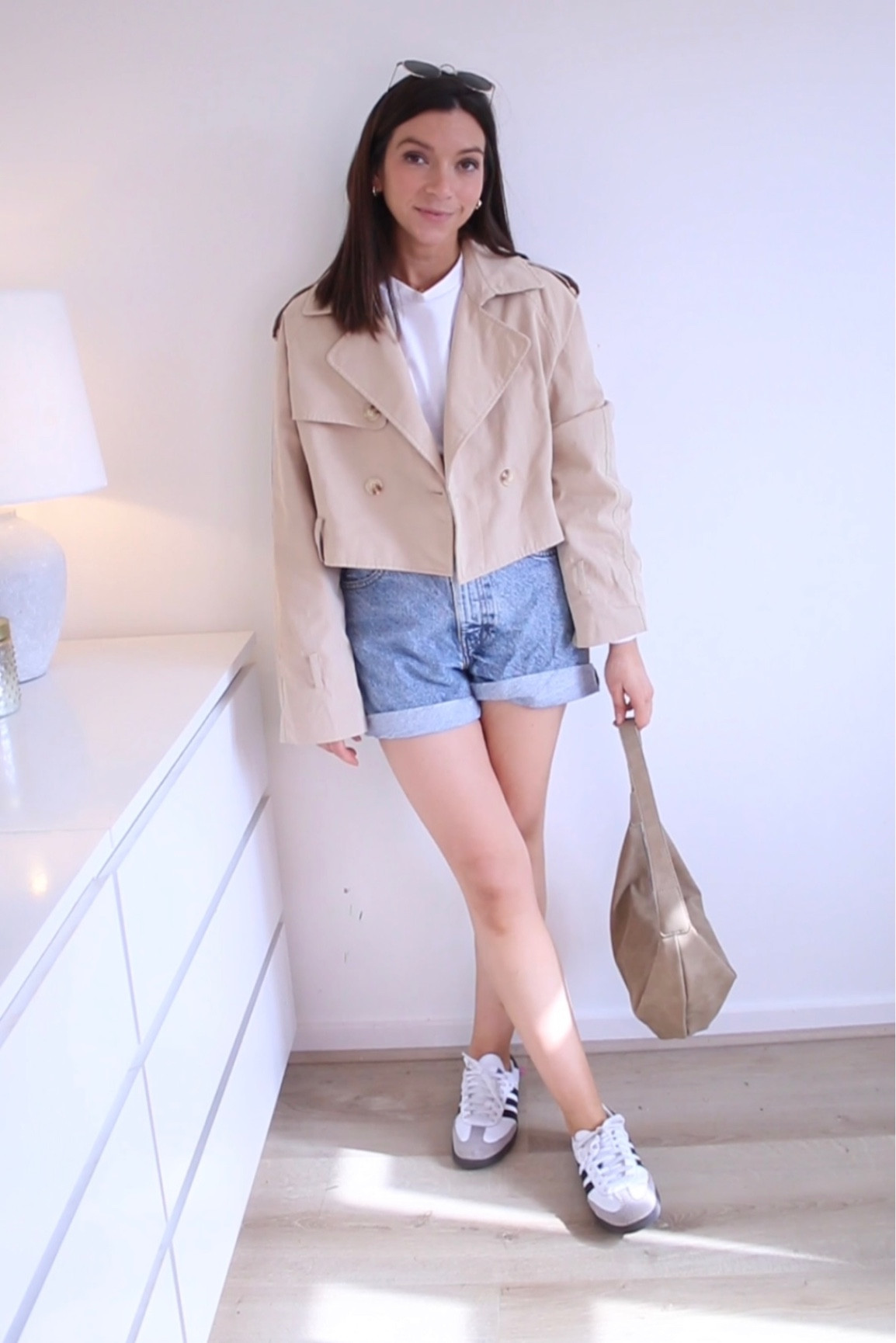 Ways to style a cooped trench coat 

Trench coat - pretty little thing - size 8 
Tshirt - next 
Shorts : Zara 
Trainers : adidas sambas 

Trench coats, spring staples, wardrobe staples, spring outfits 



#LTKfindsunder50 #LTKSeasonal #LTKeurope