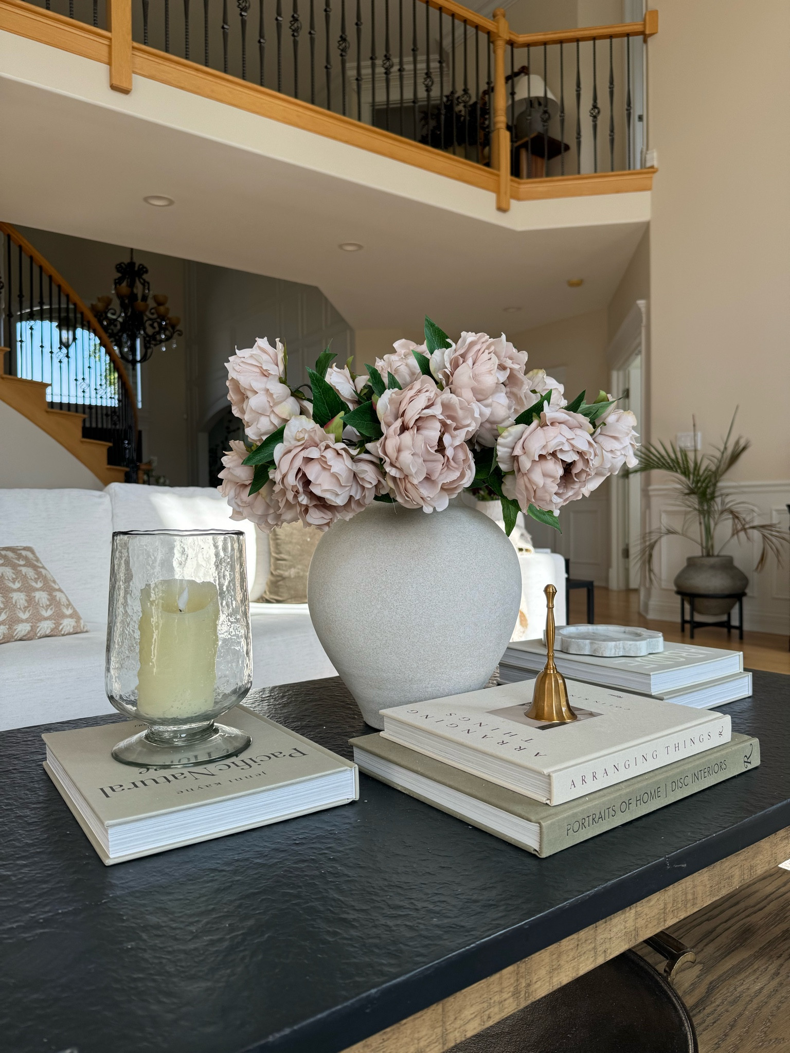 Coffee table styling inspo 

#LTKHome #LTKFallSale #LTKSeasonal