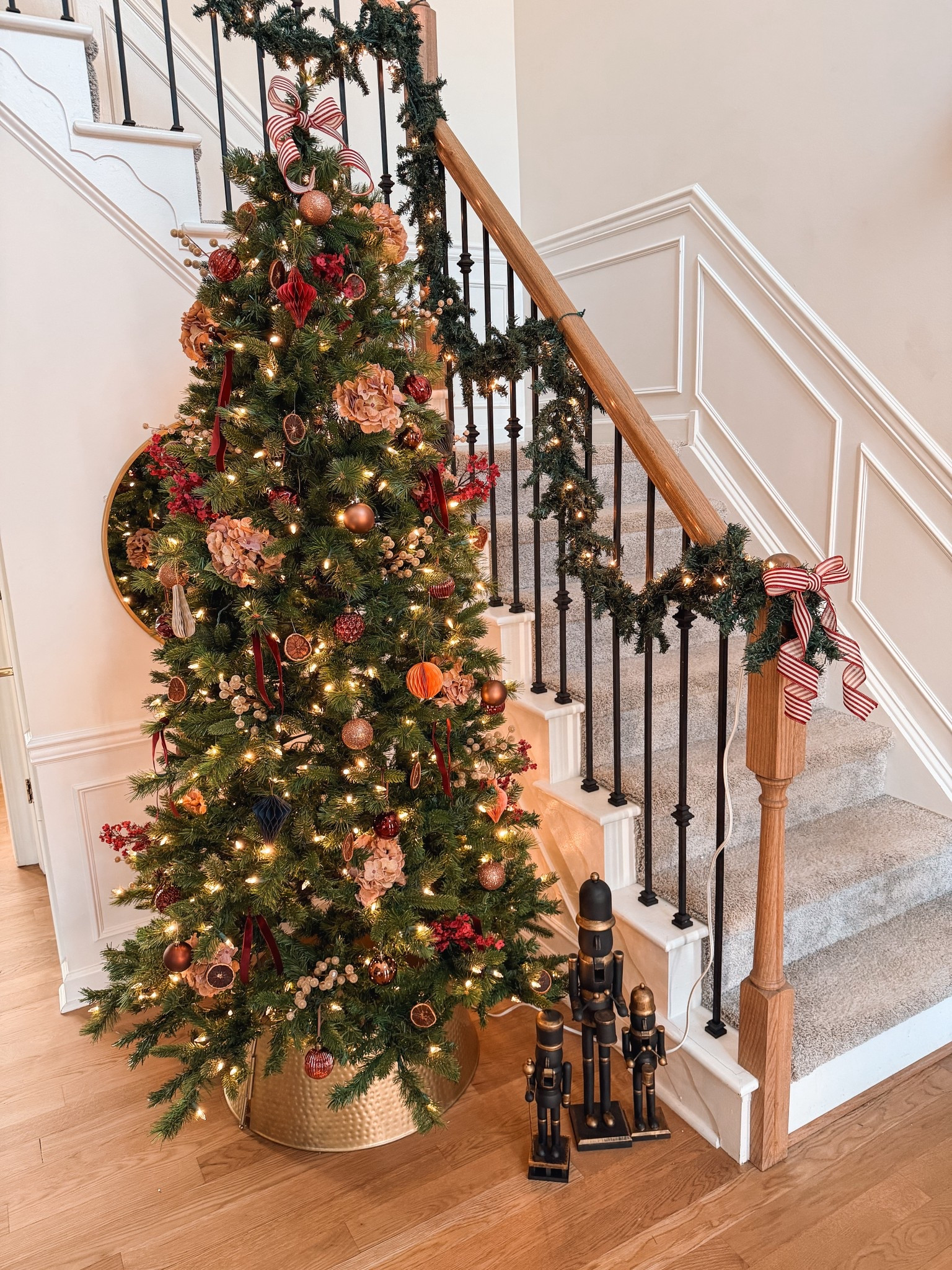 Burgundy Baby!
The color palette this year is bright and bold- highlighting the colors found in these dried fruits and florals! 

#LTKSeasonal #LTKHoliday #LTKHome