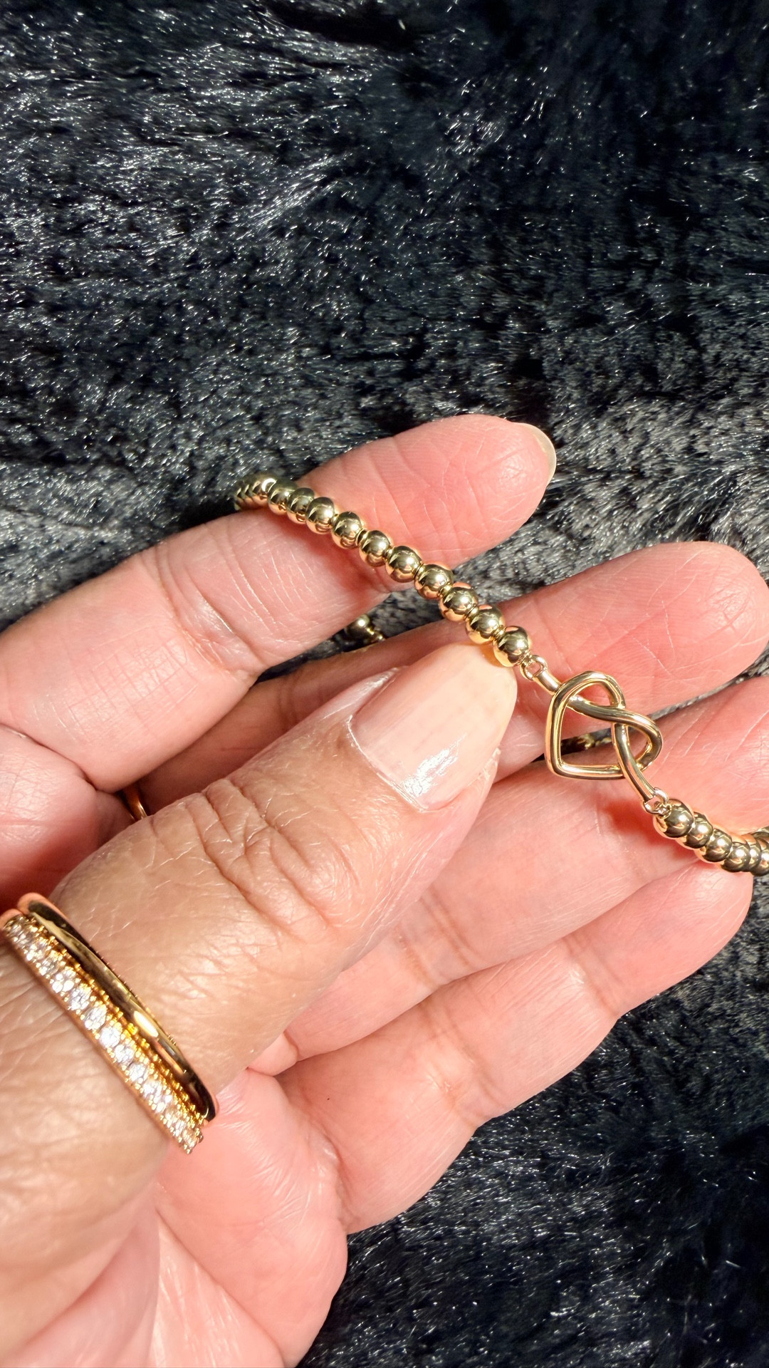 Gift cards are always welcome in my house 💖
I know some people don’t like getting gift cards, but I think it’s a great way to make sure that I get a gift that I want. and believe me I did get a couple of those unreturnable unwanted gifts this holiday season🤣
But with the gift card, I was able to Purchase this dainty little handmade bracelet and I just love it !
How do you feel about getting gift cards for the holiday?


#LTKGiftGuide