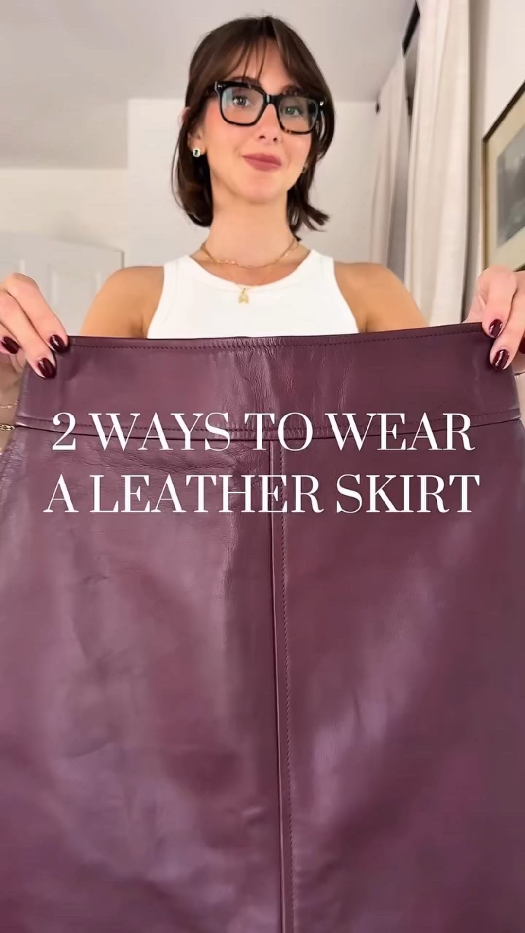 2 ways to style a leather skirt for the transitional weather ahead 🍂🍁
Which look is your favorite?