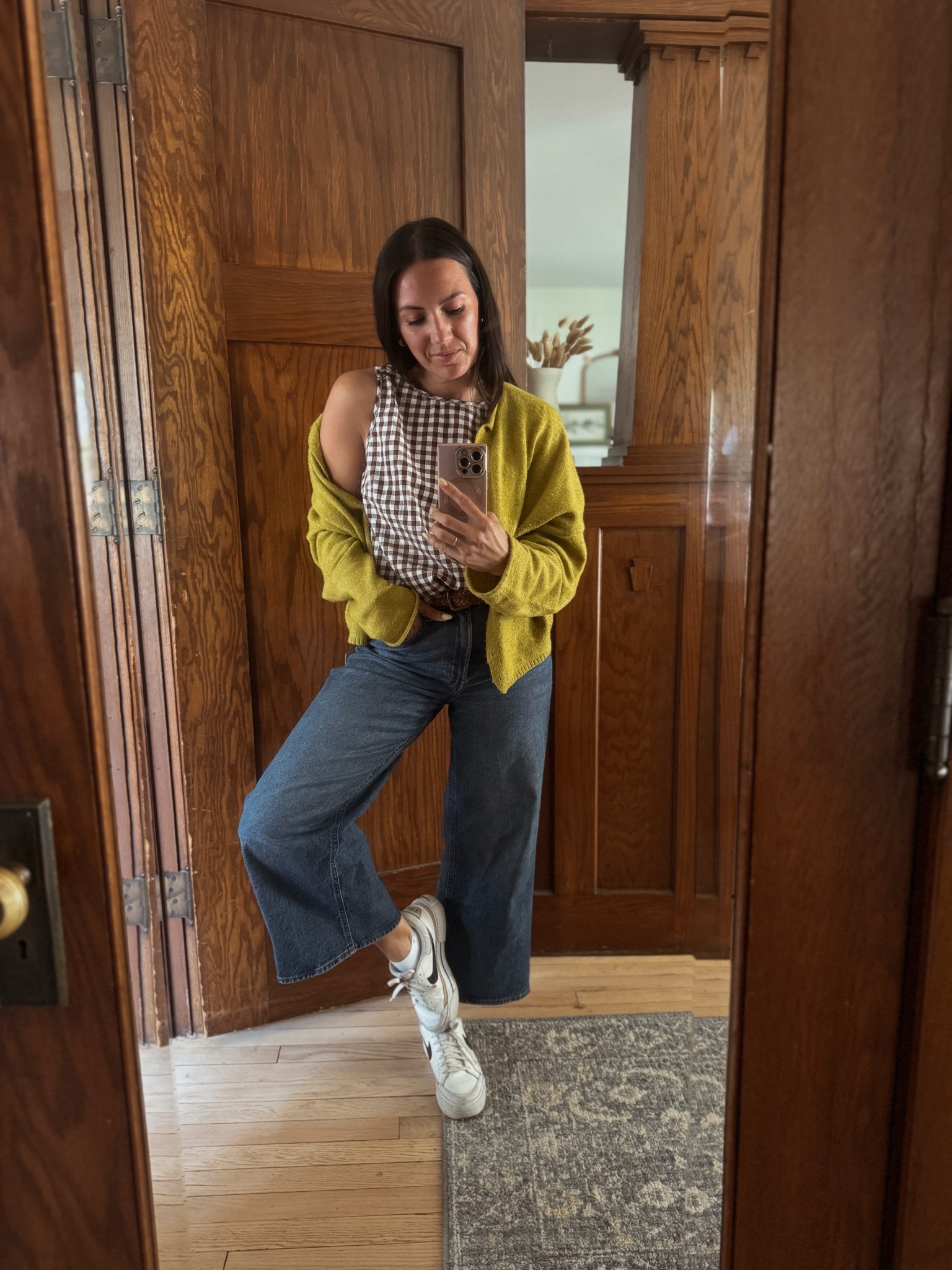 Effortless everyday layers 🤍
My go-to mix: gingham + cozy knit + relaxed denim + sneakers.
Easy, comfortable, and still pulled together…linked for you here ✨

#LTKootd