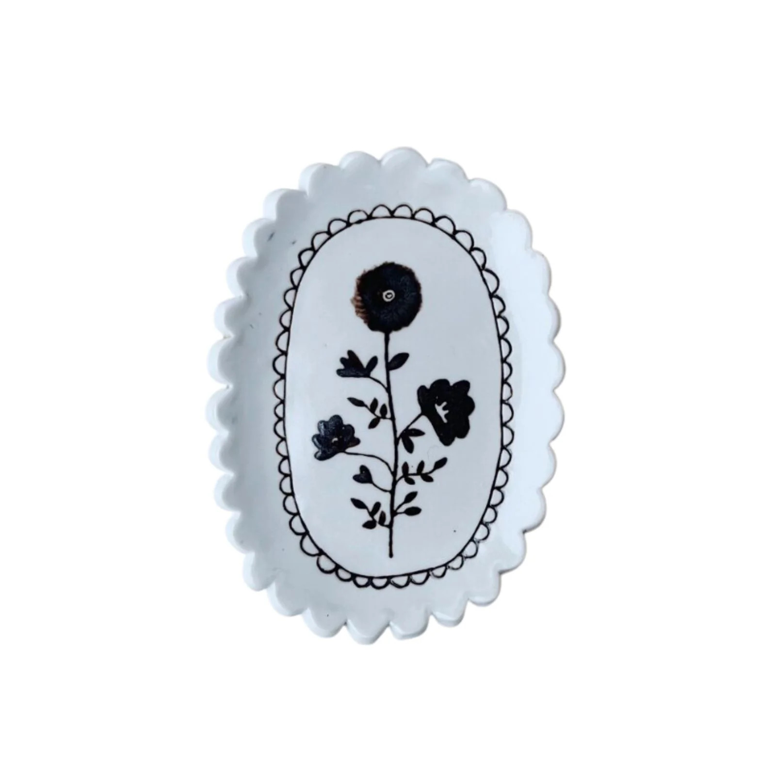 Alpage Scalloped Oval Ring Dish | Brooke and Lou