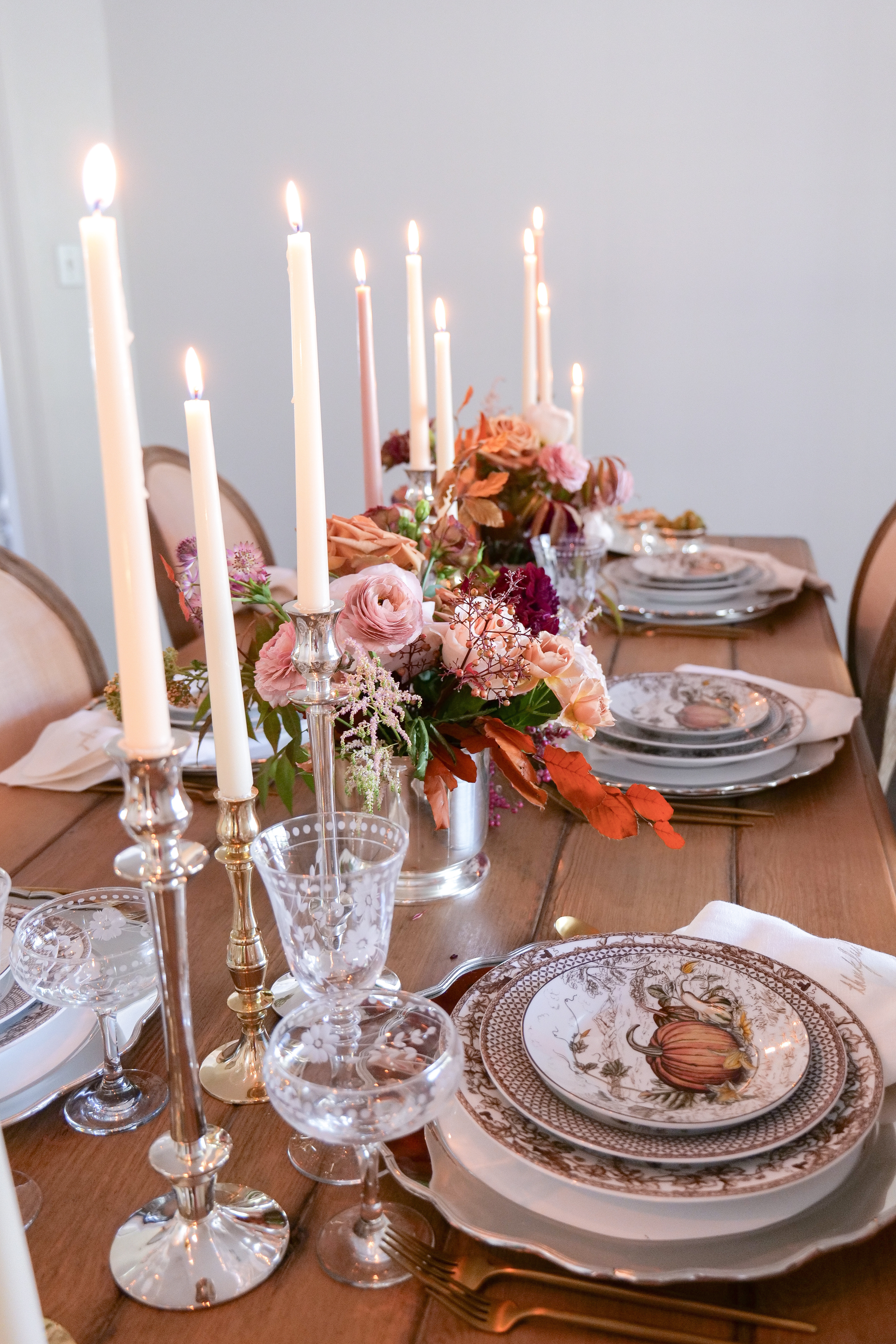 Making your Thanksgiving table memorable involves a cohesive color scheme that complements your dining area. This harmonious balance creates an appealing table setting that resonates with both beauty and comfort. Layer table linens, such as a classic tablecloth paired with elegant placemats or runners, adding interest and depth to the arrangement.



#LTKSaleAlert #LTKHome #LTKParties