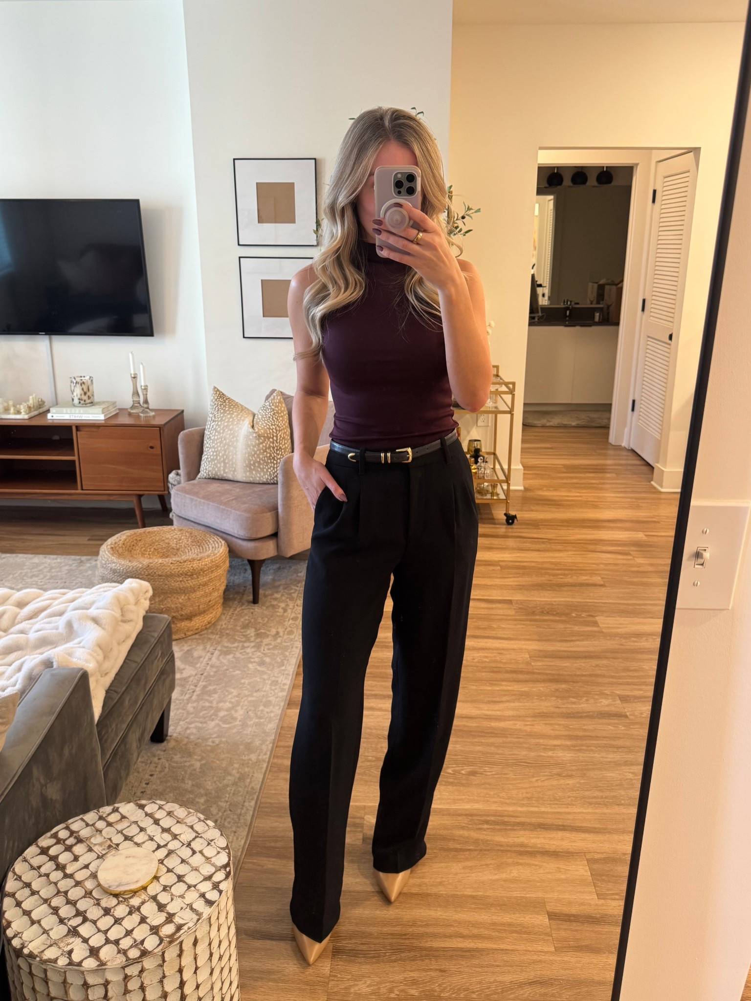 PSA Aritzia has changed the length of their Effortless Pant! Hands down, these are my favorite work pants to wear with heels. I am 5’7” and needed to switch to a 4 “Tall” in order for them to be long enough with heels. Also, these nude heels are SO comfy!! I’d recommend sizing up a half size if you plan on wearing them for long periods of time 

#aritzia #effortlesspant #workwear

#LTKWorkwear #LTKootd #LTKstorytime