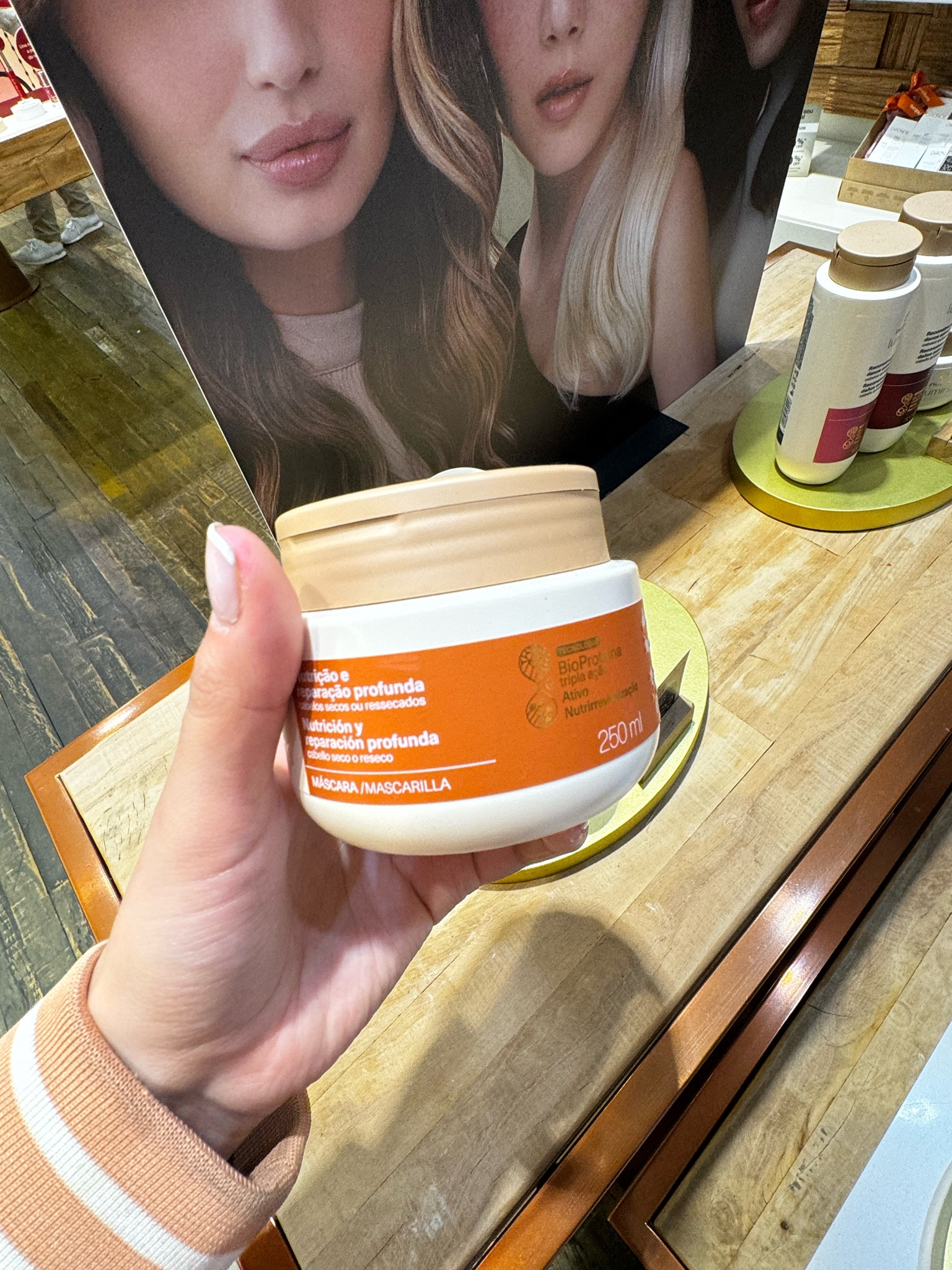 Hidratante capilar perfeito para uma nutrição e reparação profunda!

#LTKhome #LTKbeauty #LTKbrasil