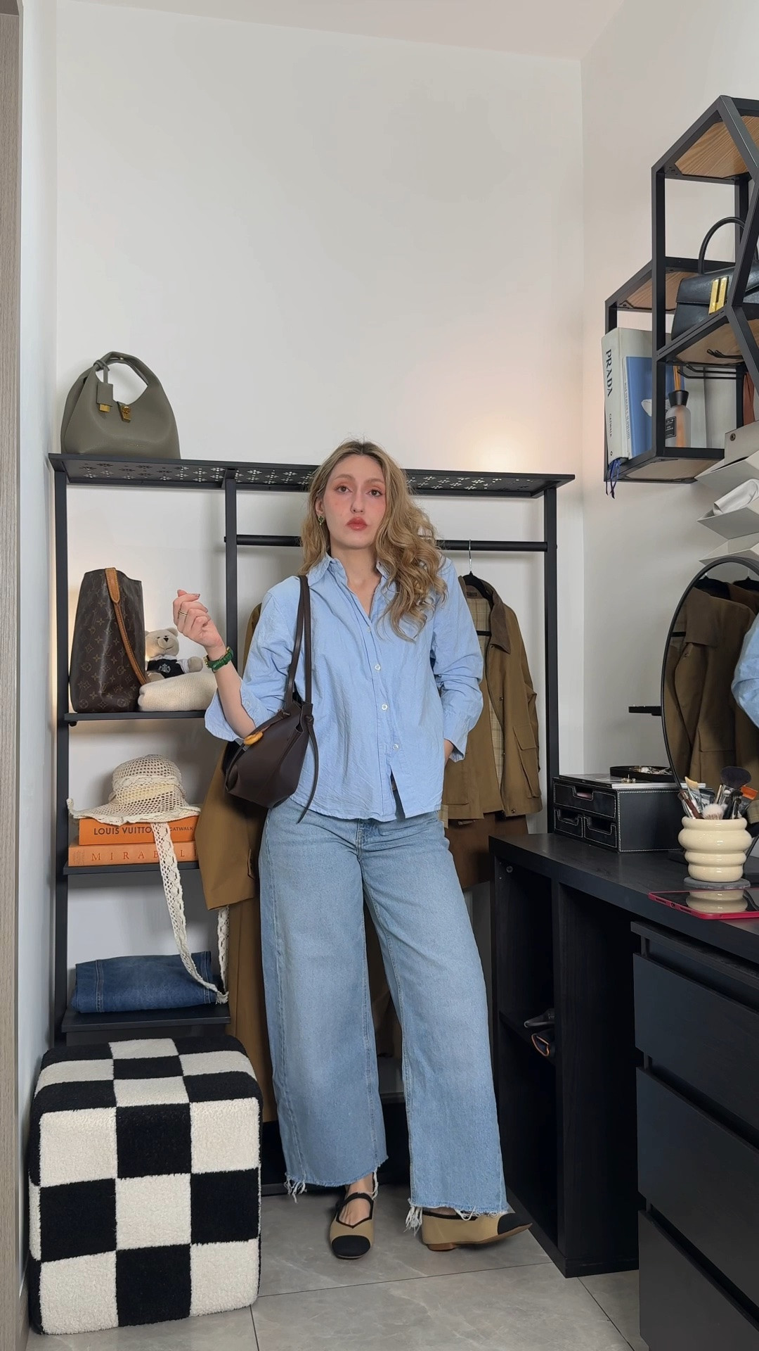 smart casual outfit idea ☕️

Mango jeans
Massimo Dutti shirt
@VIVAIA margot mary janes (10% off with ACHER)
Charles & Keith Calla tote bag

#LTKworkwear #LTKshoes #LTKjeans