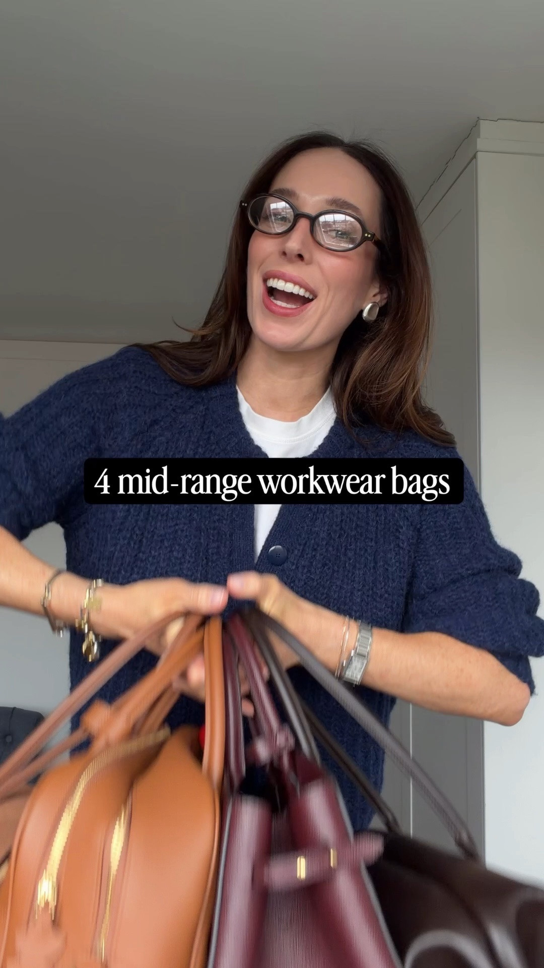 Comment SHOP for links 🔗 the best mid range work bags that can fit a laptop 👜 Which style is your favourite? 💼 Everything is linked in my LTK shop in my bio or comment SHOP below to receive a DM with the link to shop this post on my LTK ⬇
Verafied Club bag €435.95
Demellier Hudson bag €695
Demellier Stockholm bag €620
Oleada Marina carry all bag (code CIARAOL for 25% off) €582.90

.
.
.
.
.
.
#demellierlondon #demellierbag #demellierunboxing #workbag #worktote #laptopbag #laptoptote #officebag #officetote #computerbag #quietluxury 

#LTKbag #LTKluxury #LTKworkwear