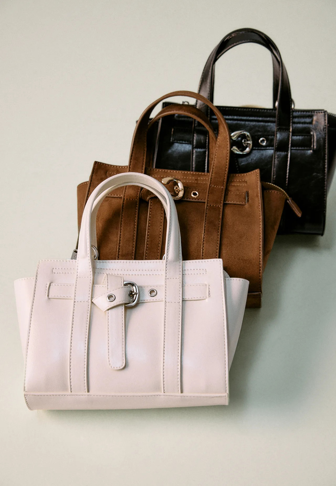 Mini-Tote Bag mit Schnalle - Mode f\u00fcr Damen | Stradivarius Deutschland | Stradivarius DE