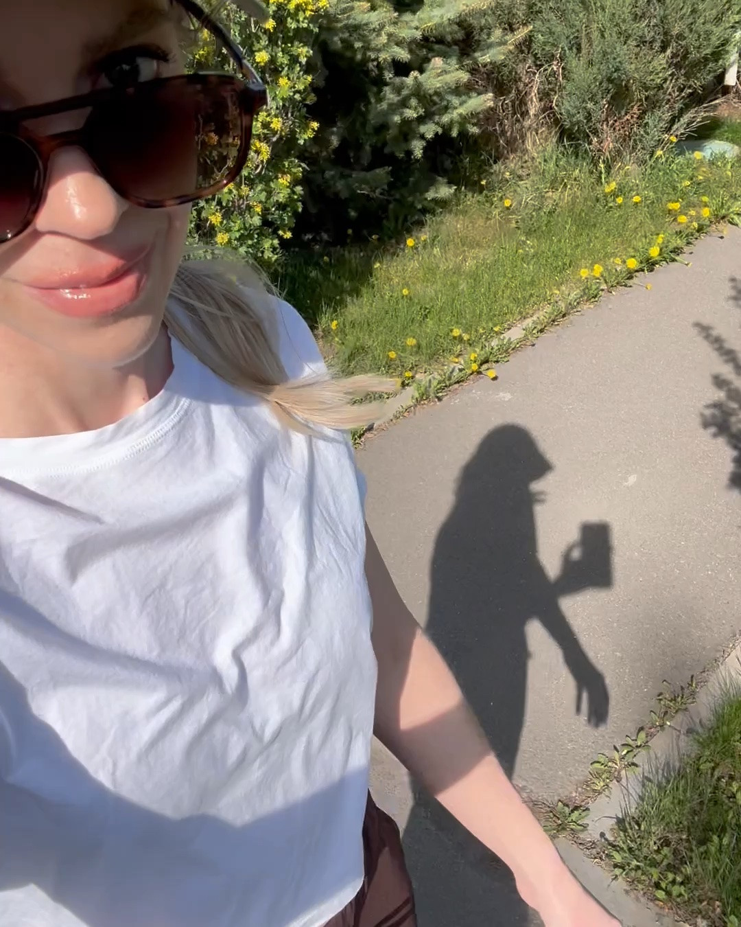 Sunday walk with the family in my favorite cropped tee and wide leg joggers

#LTKfitnessgoals #LTKActive #LTKdayinmylife