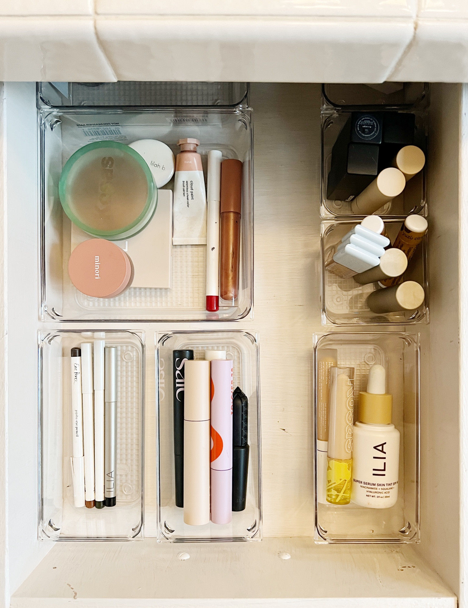 makeup organizing made simple 

#LTKSeasonal #LTKhome