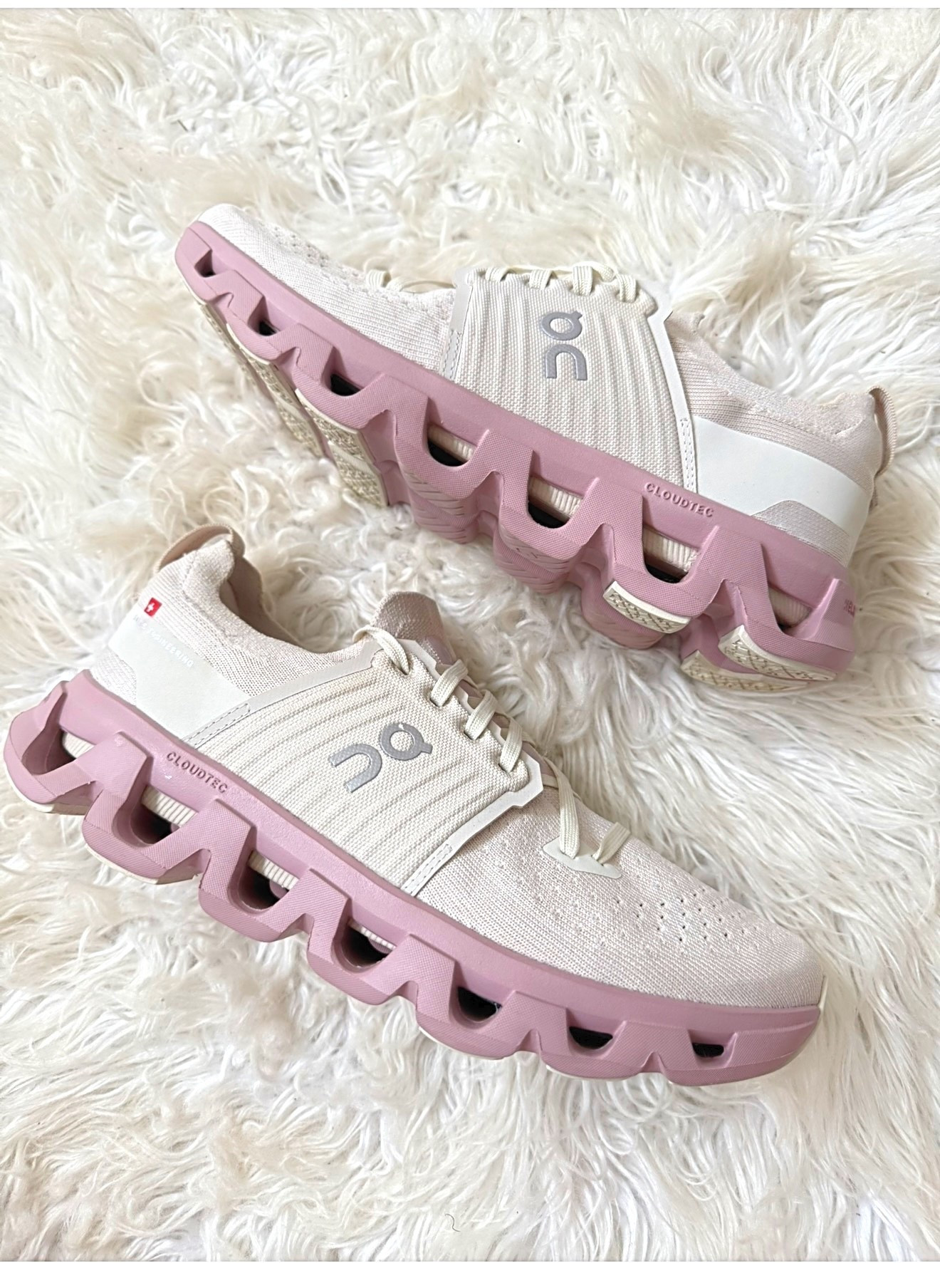 On Cloudshift 4 running shoes, ON women’s shoes, On shoes on sale!

#LTKSaleAlert #LTKActive #LTKfitnessgoals