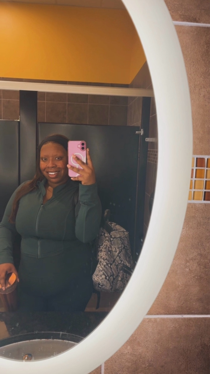 This time last year, I thought I’d be at my postpartum “goal weight.”

I’m not.

And instead of fighting my body for not being where I imagined, I’m learning how to be in relationship with it as it is, right now.

Postpartum has challenged how I see beauty, how I feel in my body, and how patient I’m willing to be with myself. Some days it’s still hard. Some days I don’t feel beautiful at all.

But I’m shifting the focus from shrinking to caring. From pressure to presence.

This season of beauty looks slower.

It looks like wellness that supports me, not punishes me.

It looks like choosing gentleness while I rebuild trust with my body.

This week, I’m leaning into beauty without urgency and letting that be enough.

#postpartumbody #bodypositivityjourney
#realisticwellness #beautywithoutpressure
#gentlebeauty

How has your relationship with beauty changed lately?