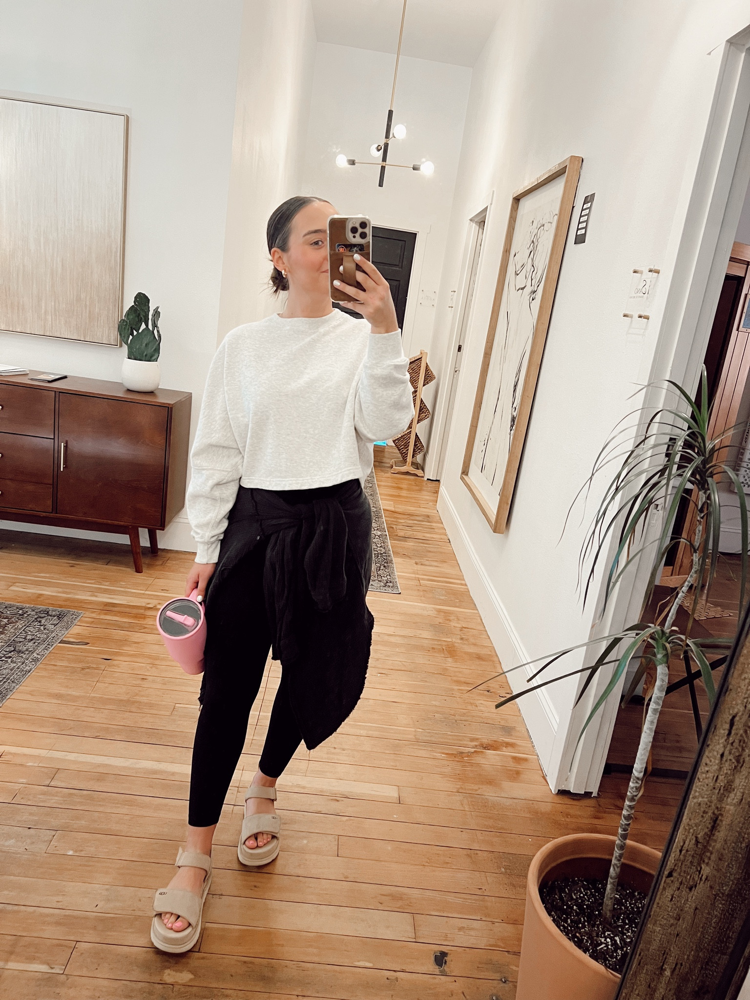 Today’s outfit on sale! Abercrombie, Aerie, Ugg & Hydrojug 👏🏼👏🏼👏🏼

#LTKGiftGuide #LTKStyleTip #LTKFindsUnder50