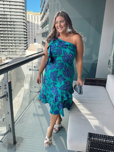 Vegas dinner outfit- wearing size 18 in dress, great summer wedding guest dress! Use CARALYN10 at Spanx! 

#LTKStyleTip #LTKMidsize #LTKWedding