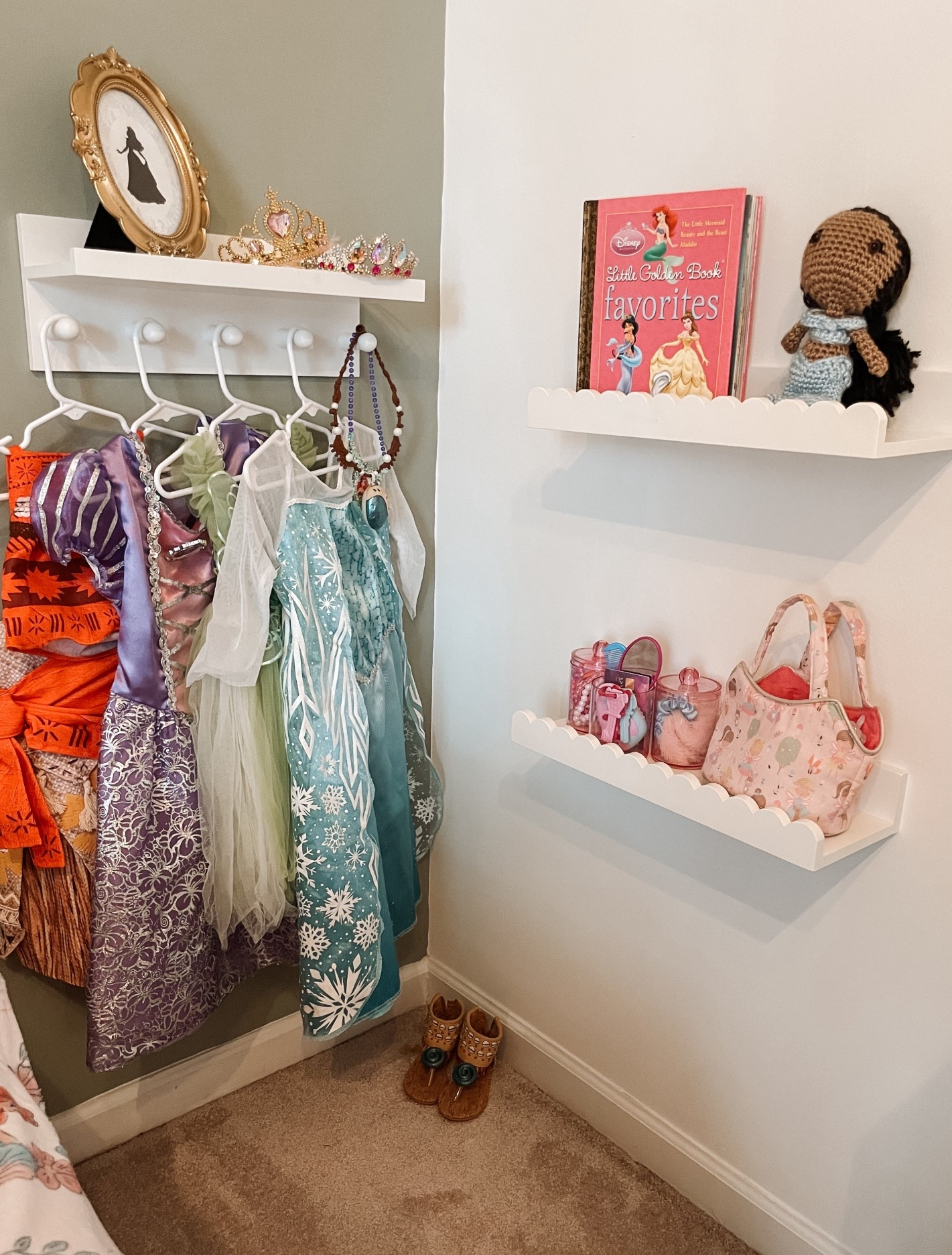 Charlie’s dress up corner!


Amazon | Target | toddler | kids | family | affordable | trending | girls bedroom | playroom 

#LTKHome #LTKmomlife #LTKKids