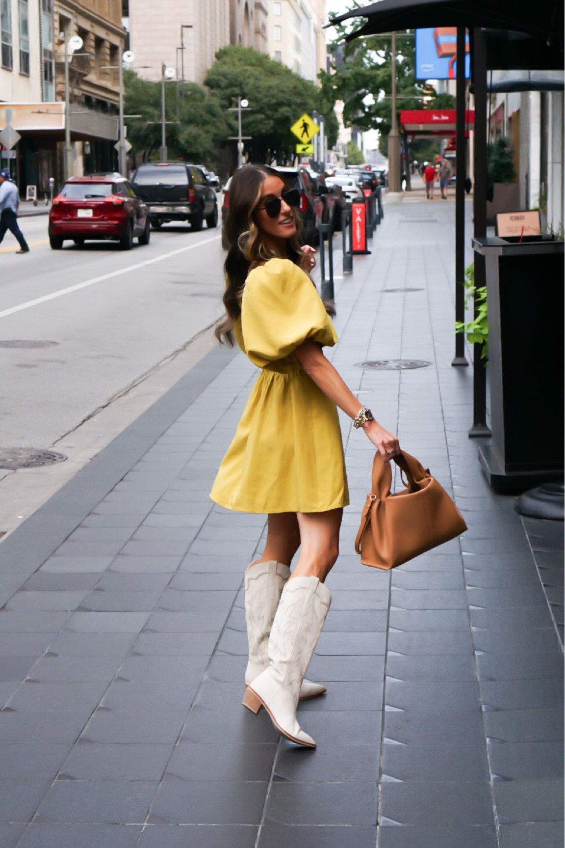 Texas Chic Night at LTKcon!!!

Cowboy boots | white cowboy boots | mini dress | Fall Outfits | Fall Fashion | Boots | Fall Dresses 

#LTKCon #LTKstyletip #LTKxPrime