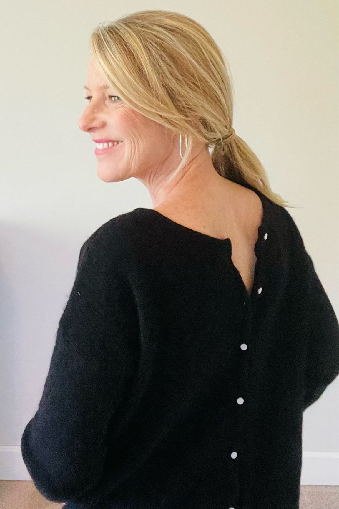 Happy September. 🍂 Two questions: Is it sweater weather yet ? And do you ever wear your cardigan backwards?
This is the Gaspard sweater by Sézane and it’s just as cute with the buttons at the back. Even better, it comes in 20 colors! 

#LTKSeasonal #LTKover40 #LTKstyletip