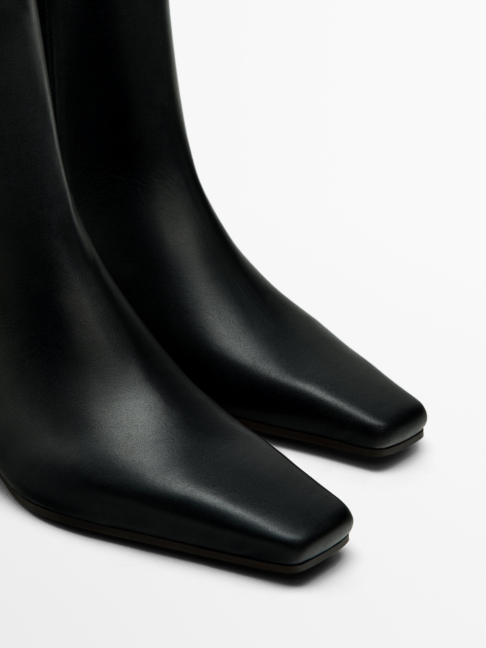 Contrast heel ankle boots | Massimo Dutti UK