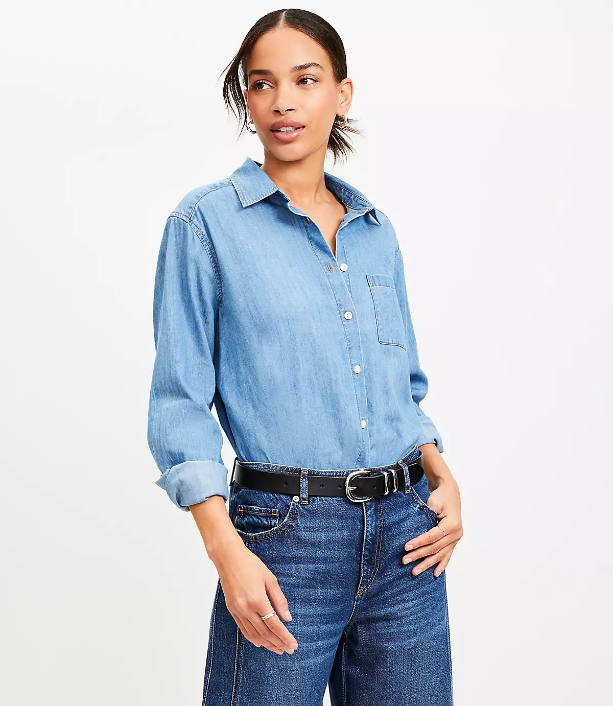 Chambray Everyday Relaxed Pocket Shirt | LOFT