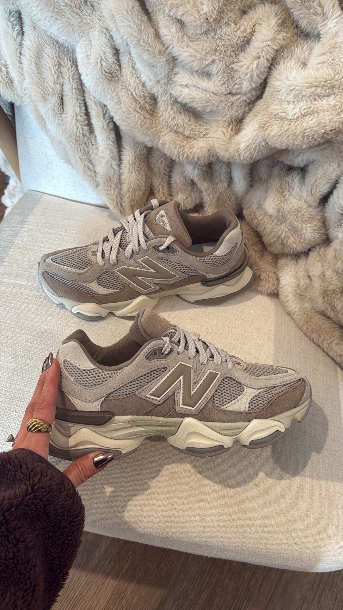 New balances 9060 
Color is mushroom / arid stone 
I got my true size 9.5
They are SO comfy and the perfect fall shoe!! Gorgeous 🤎🤎🍂
Fall sneakers
Fall fashion 




#LTKStyleTip #LTKShoeCrush #LTKGiftGuide