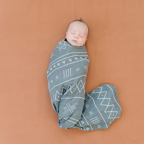 Amazon.com: Mebie Baby Muslin Swaddle (Alpine) : Baby | Amazon (US)