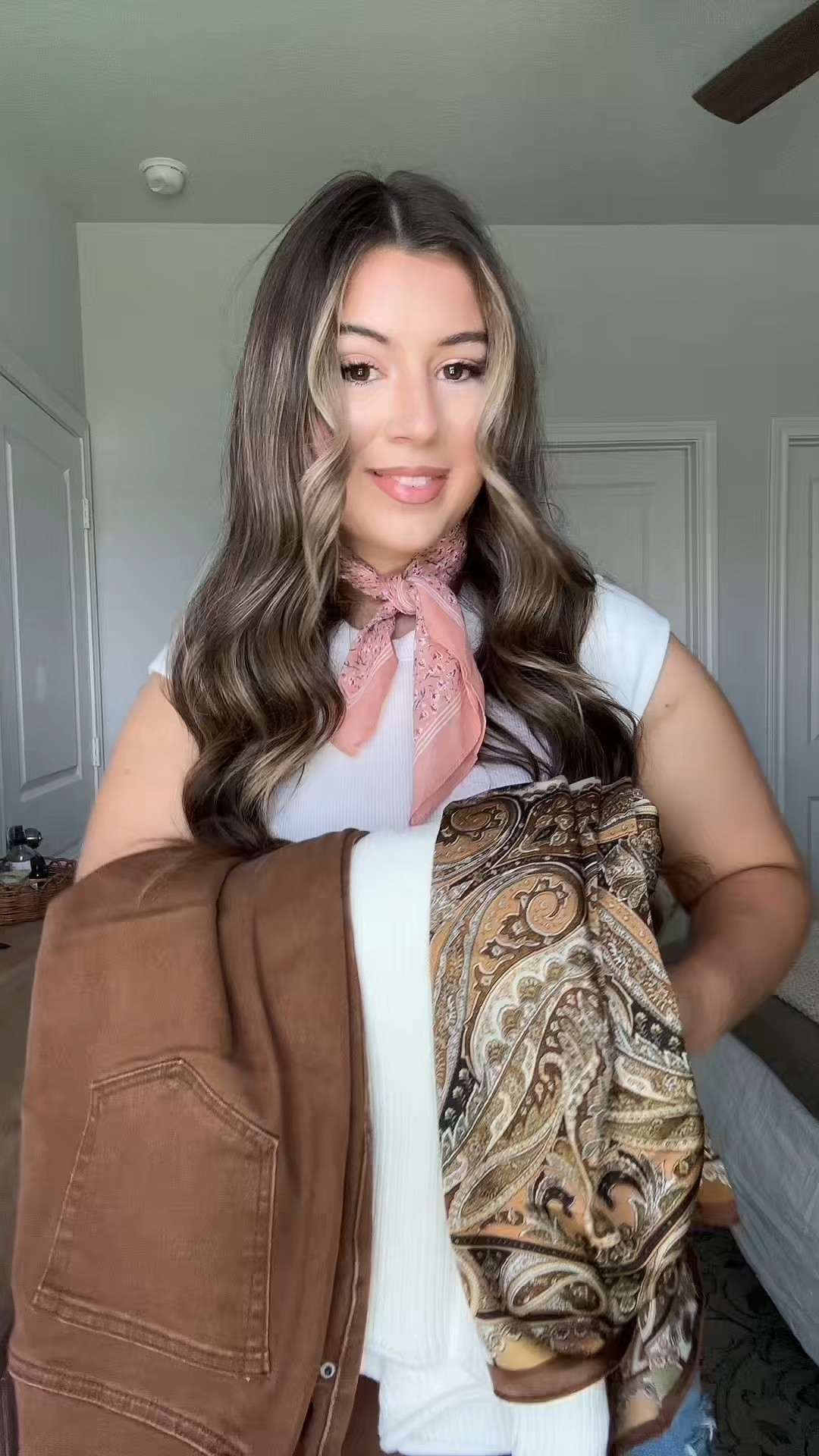 here’s what I think you should wear to your family photos this fall! 🤎🤭

wearing size medium in tops and bottoms, Kimes jeans are similar (exact style, different color) 

#LTKSeasonal #LTKFindsUnder100 #LTKStyleTip