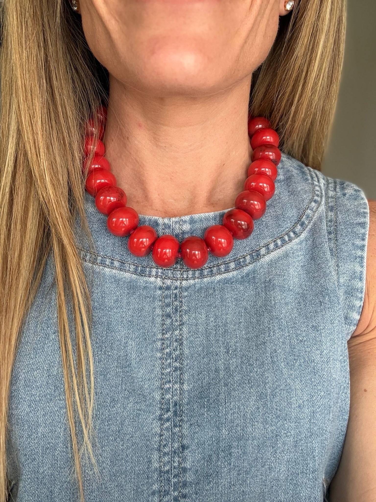 A bold pop of color is all the rage this season! 
Beaded necklace
