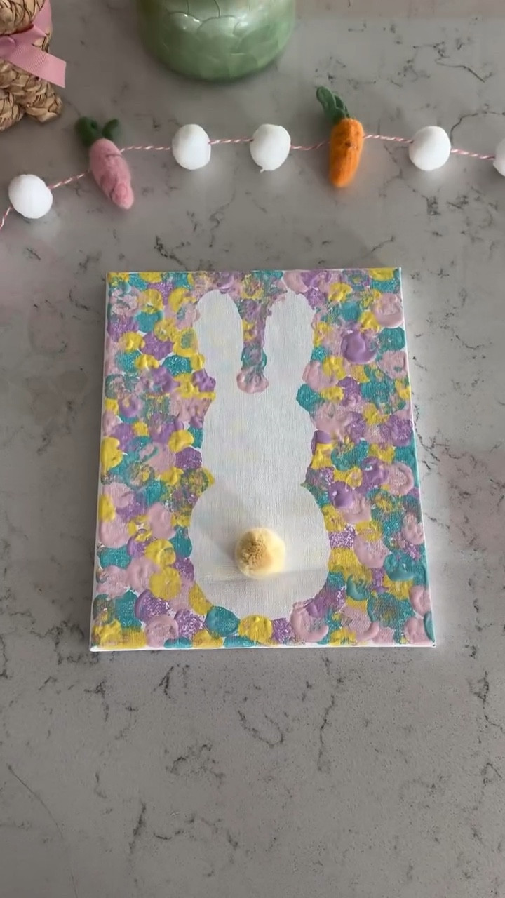 Fun and easy Easter craft to do with you little one 😍

Comment “PAINT” and I'll send you a 🔗✨

#eastercraft #craftideas #easter