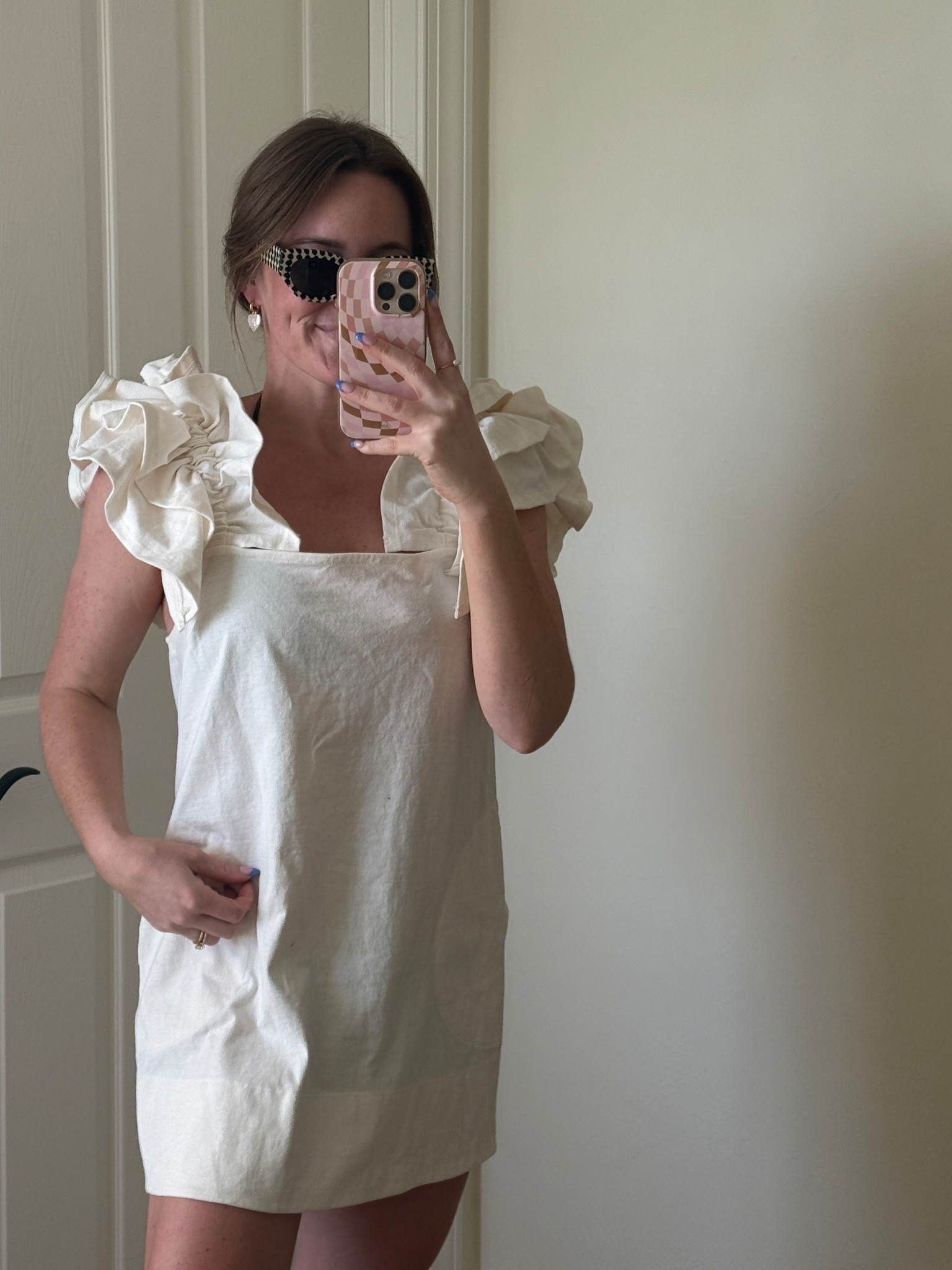 Cutest little swim coverup from Free People — pockets and the cutest sleeves! #swim #beachcoverup


#LTKSwim #LTKSeasonal