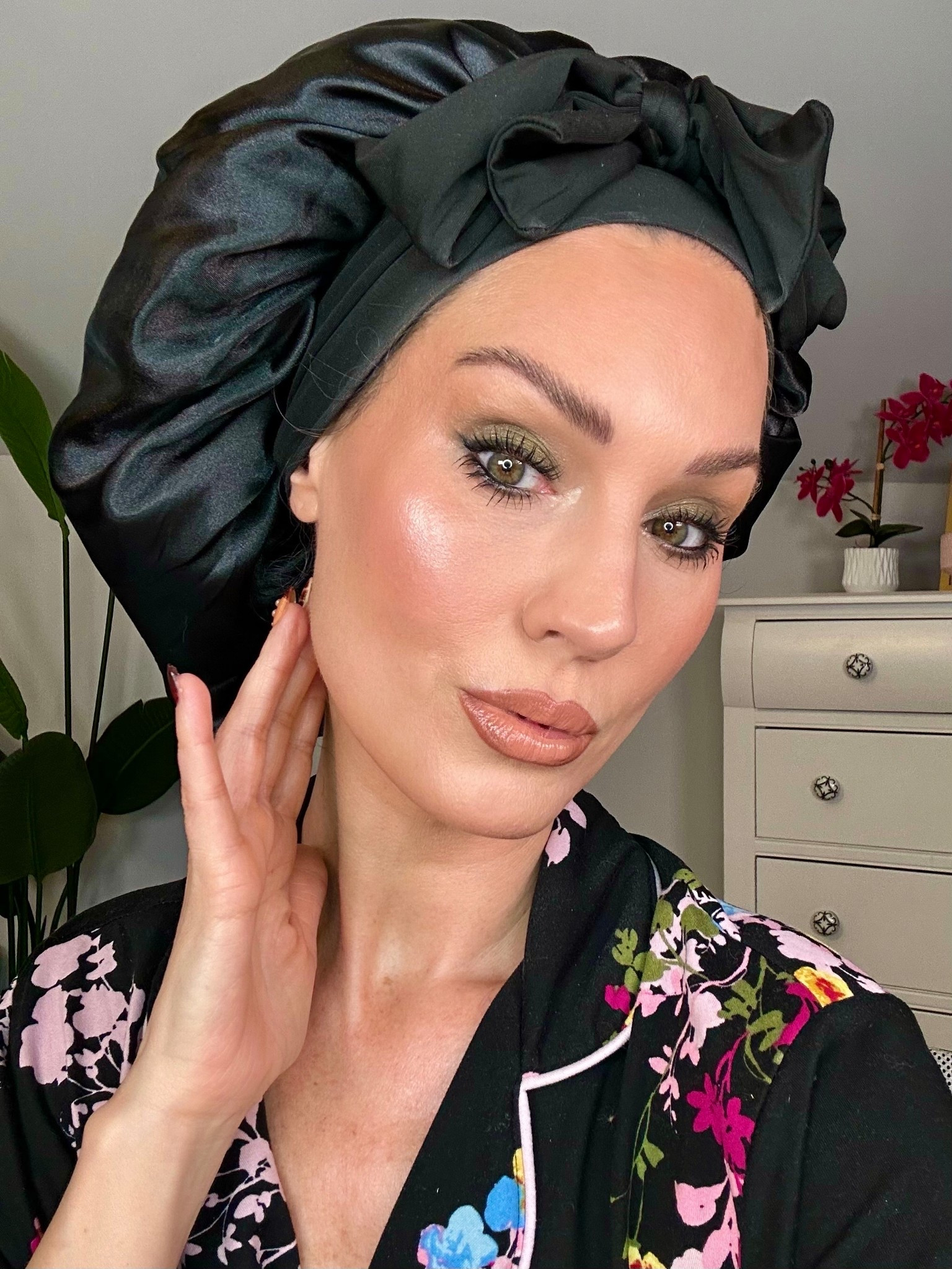 Sunday reset, but make it glam ✨
Getting ready this morning with a mix of my high-end favorites + drugstore gems (because balance is everything 💄). Linked all the details for you here so you can shop the exact look 🤍

#GRWM #SundayStyle #LTKBeauty #MakeupRoutine #HighLowBeauty

#LTKOver40 #LTKFindsUnder50 #LTKBeauty